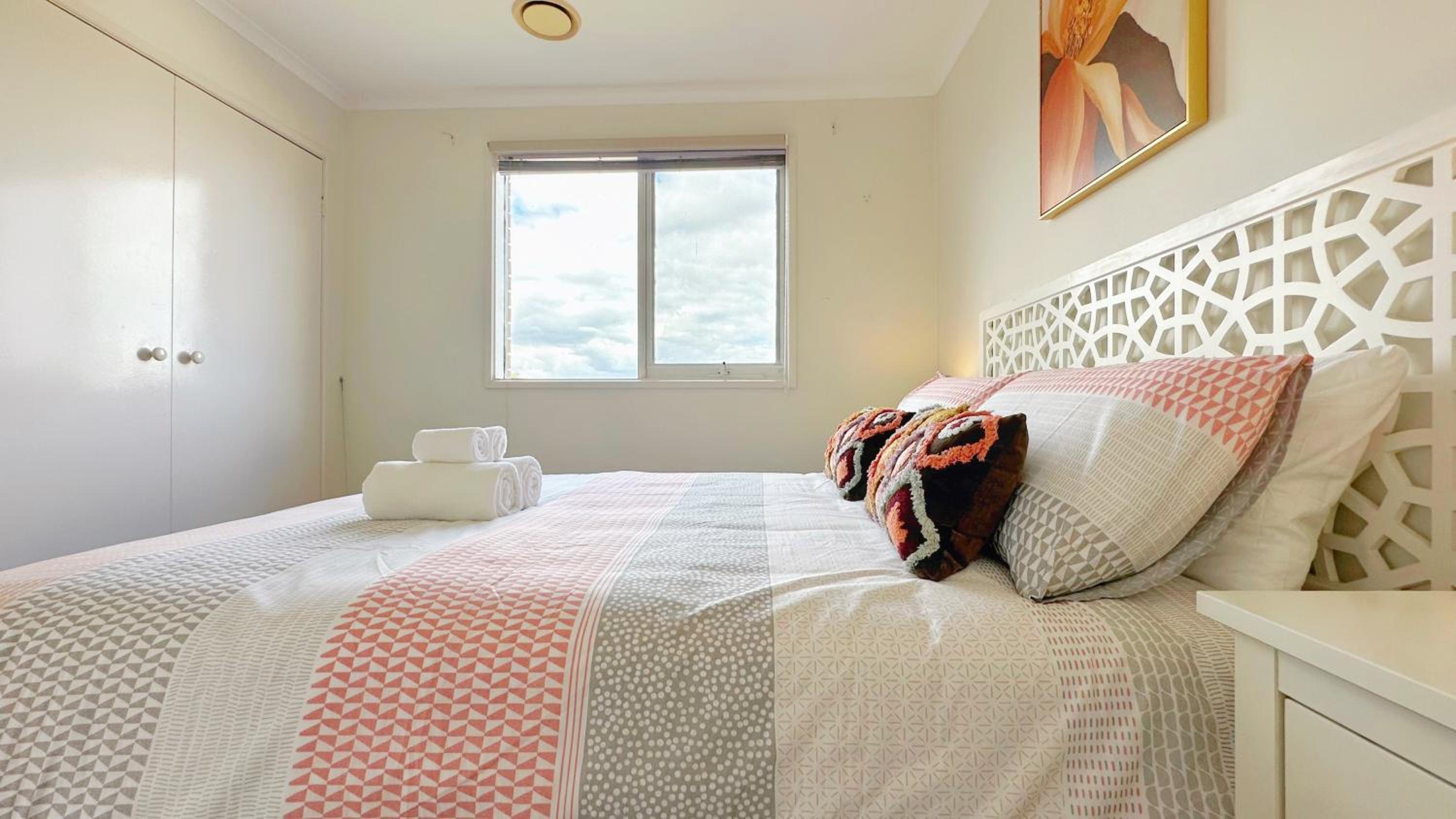 Near Airport and Easy to Melbourne CBD by GoodLive