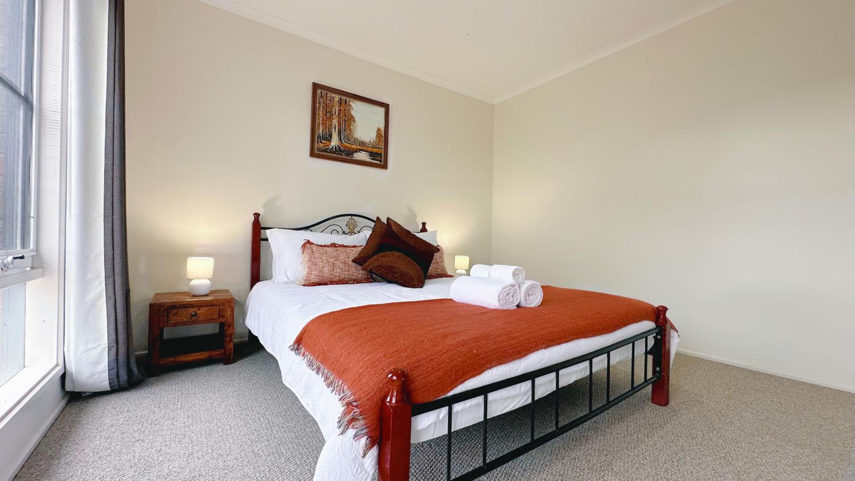 Near Airport and Easy to Melbourne CBD by GoodLive