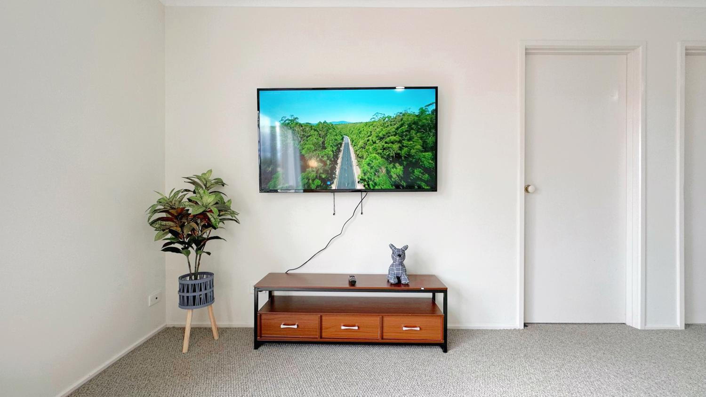 Near Airport and Easy to Melbourne CBD by GoodLive