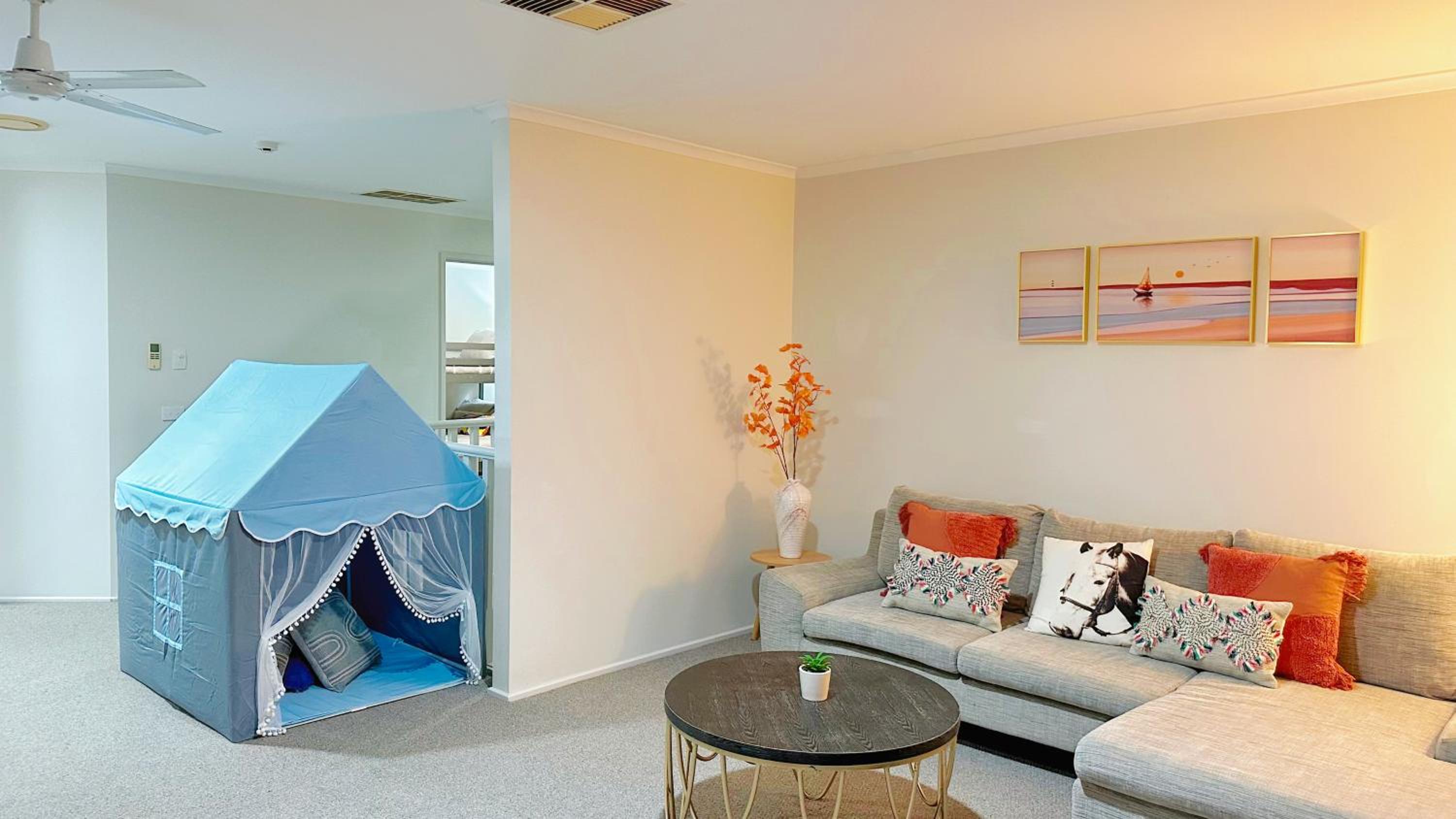 Near Airport and Easy to Melbourne CBD by GoodLive