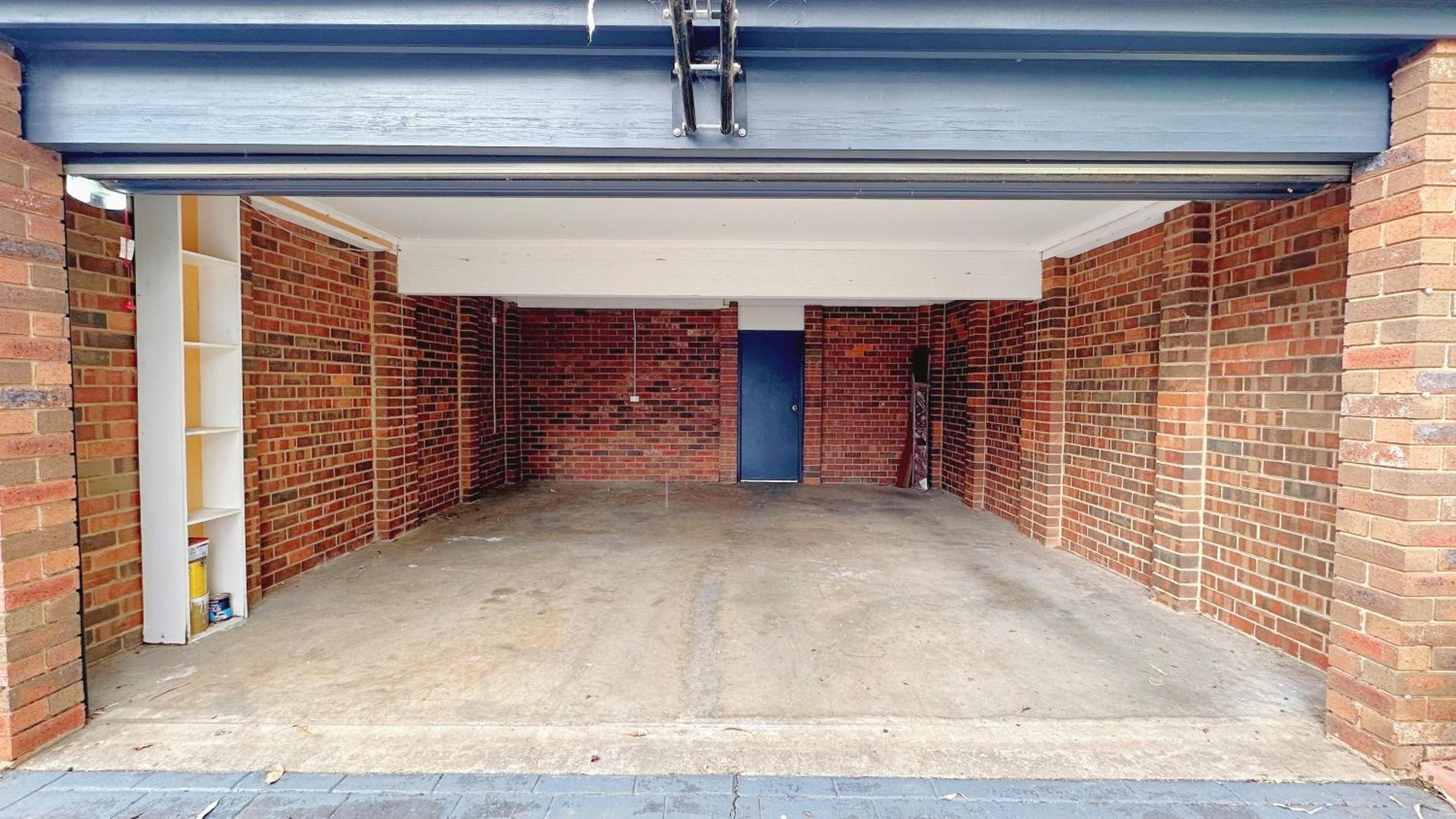 Near Airport and Easy to Melbourne CBD by GoodLive