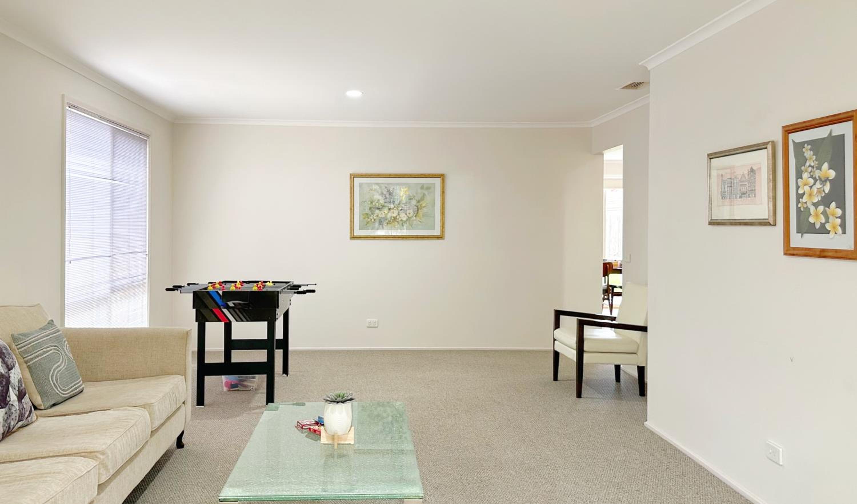 Near Airport and Easy to Melbourne CBD by GoodLive