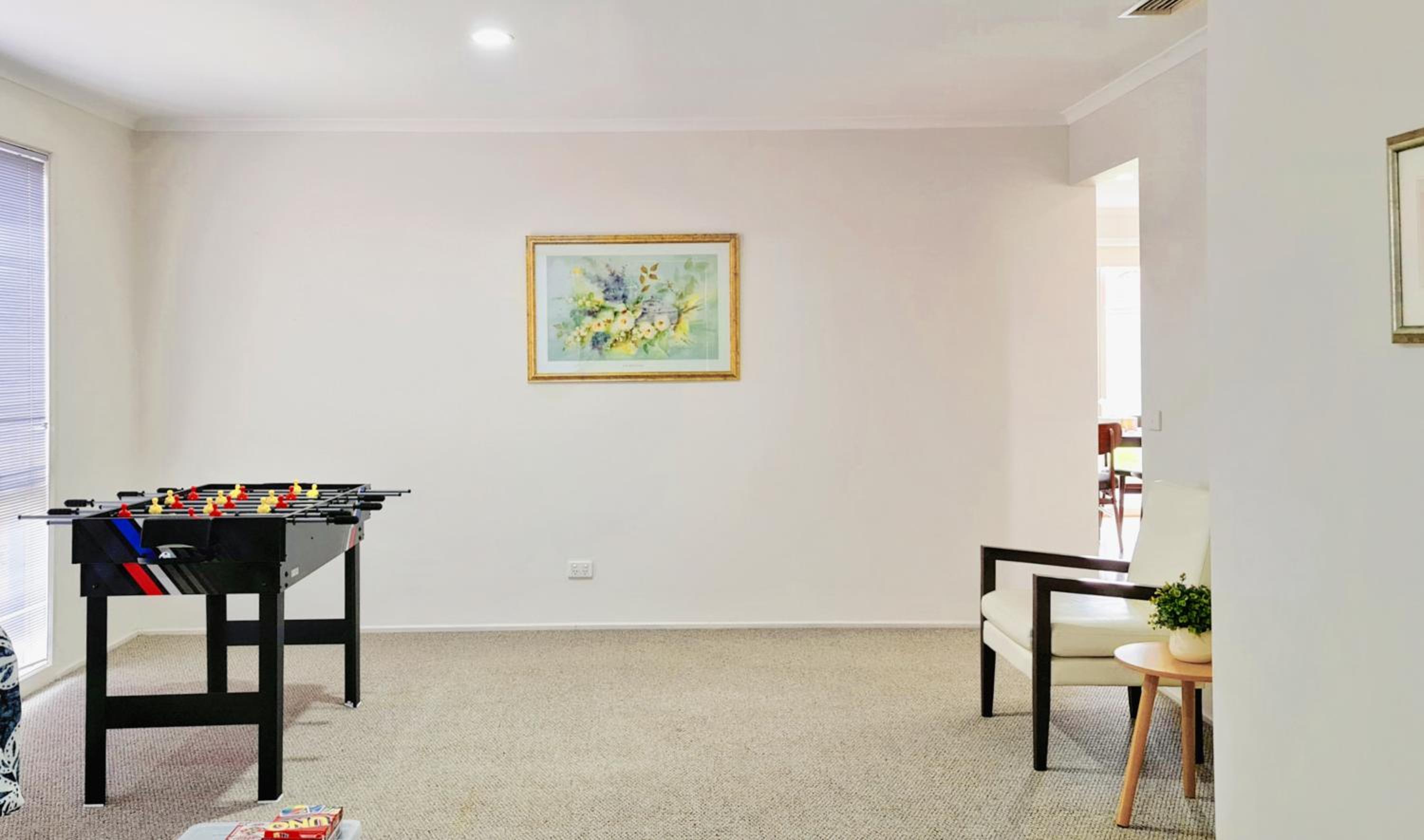 Near Airport and Easy to Melbourne CBD by GoodLive