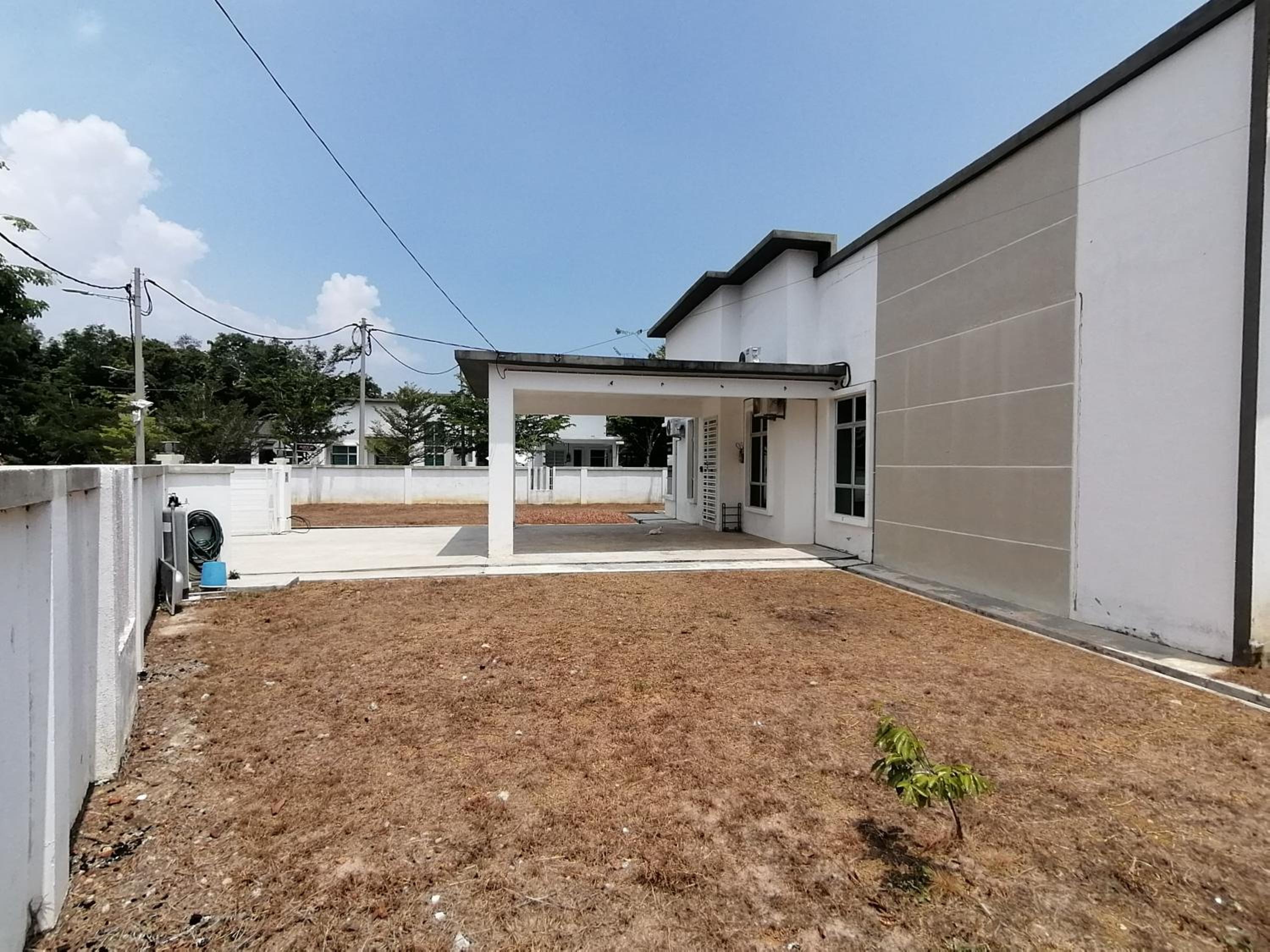 Homestay 88A Melaka for 9 pax with Private Pool, Smart TV, Netflix and Wifi photo 2