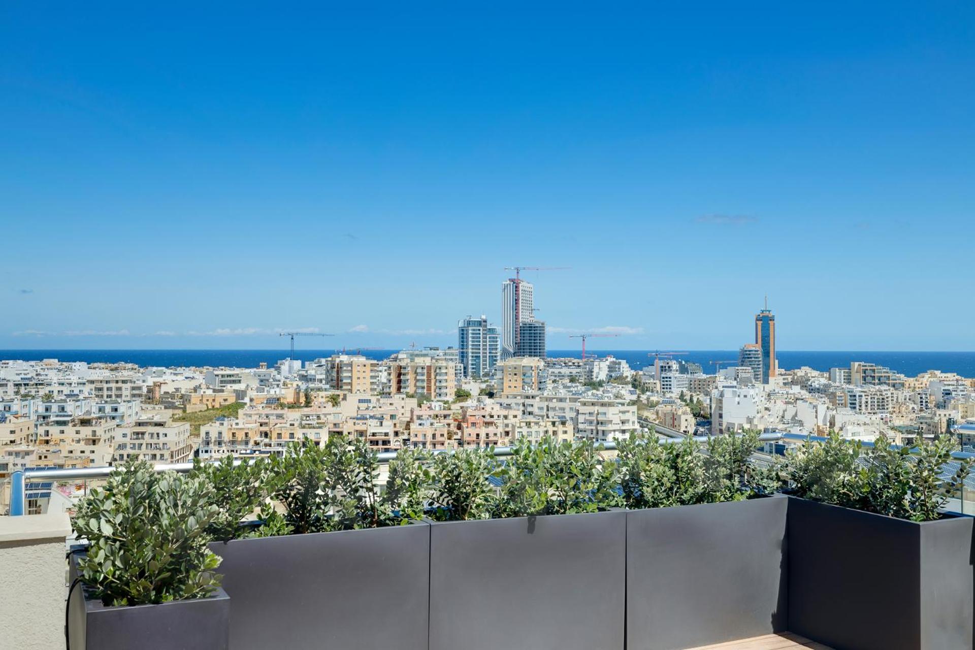 Luxury Penthouse with Terrace and Views photo 3
