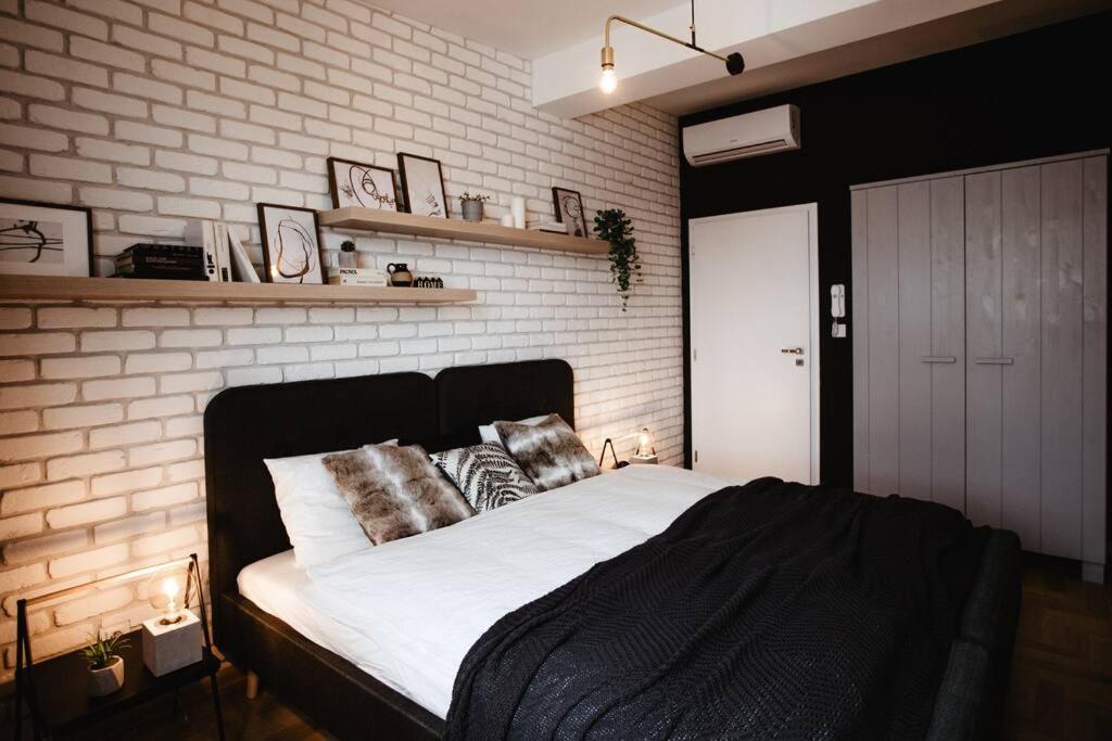 Loft apartment with balcony in centre