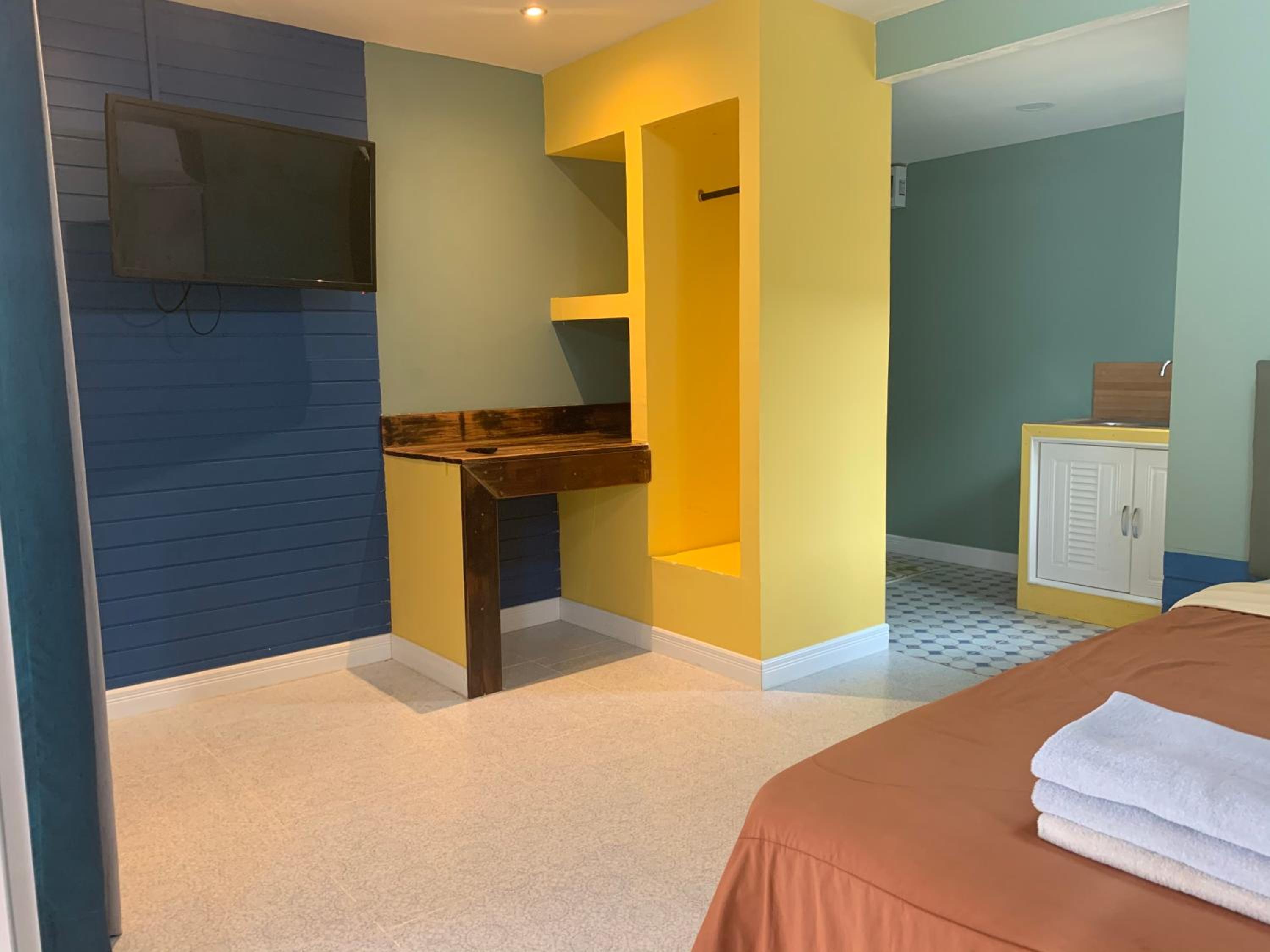 Rayonghouse Resort
