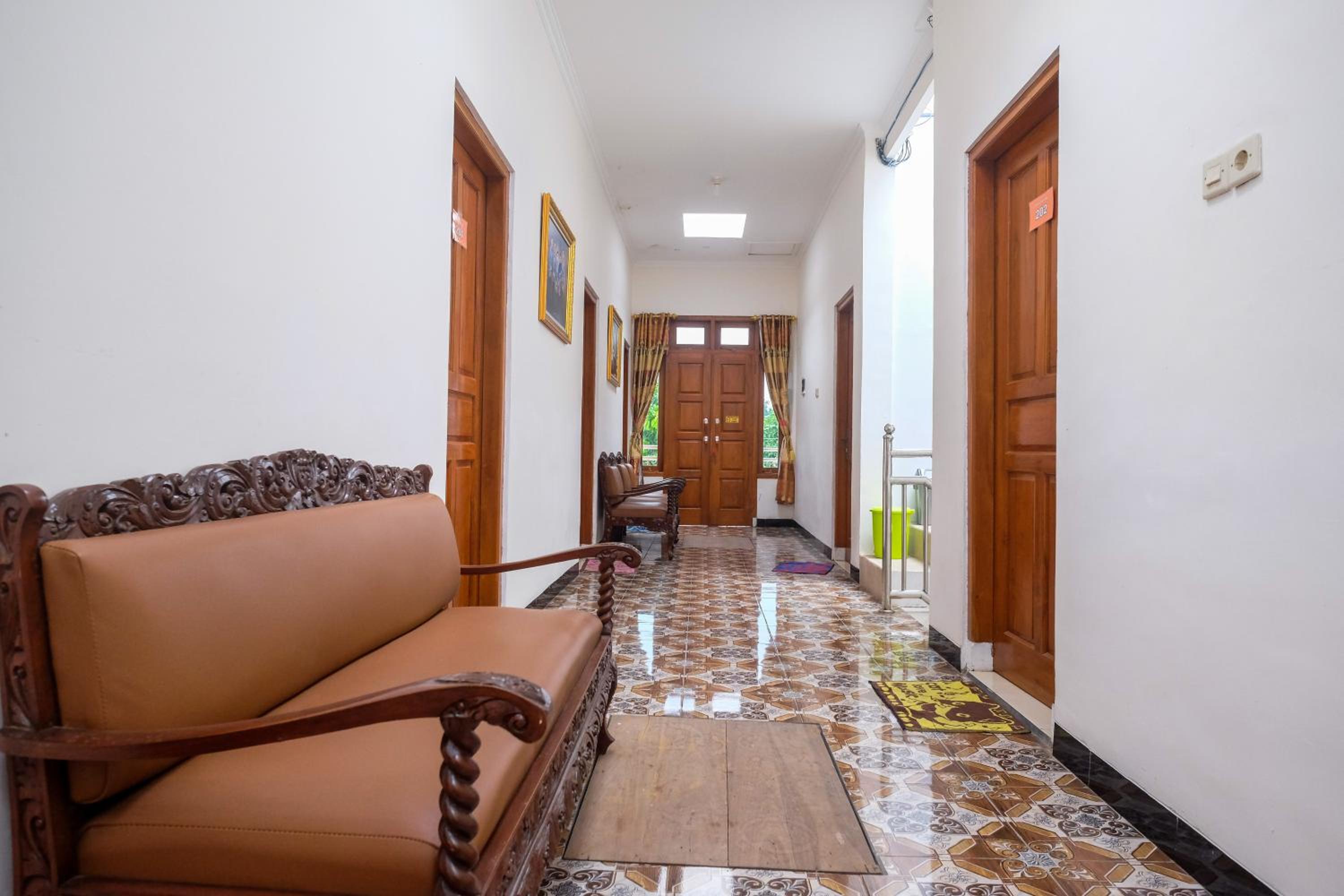 RedDoorz Syariah @ Griya Thamrin Manahan Solo