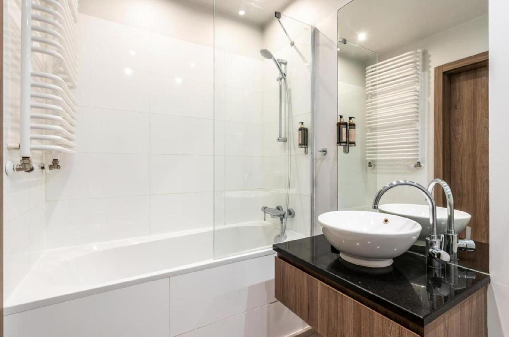 Golden Apartments - Browary Warszawskie Elegant & Cozy in Central Warsaw Wronia