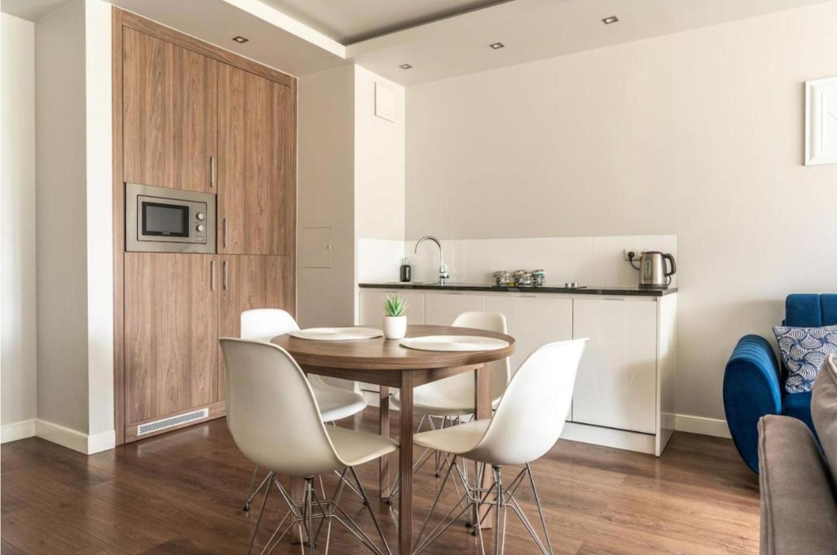 Golden Apartments - Browary Warszawskie Elegant & Cozy in Central Warsaw Wronia