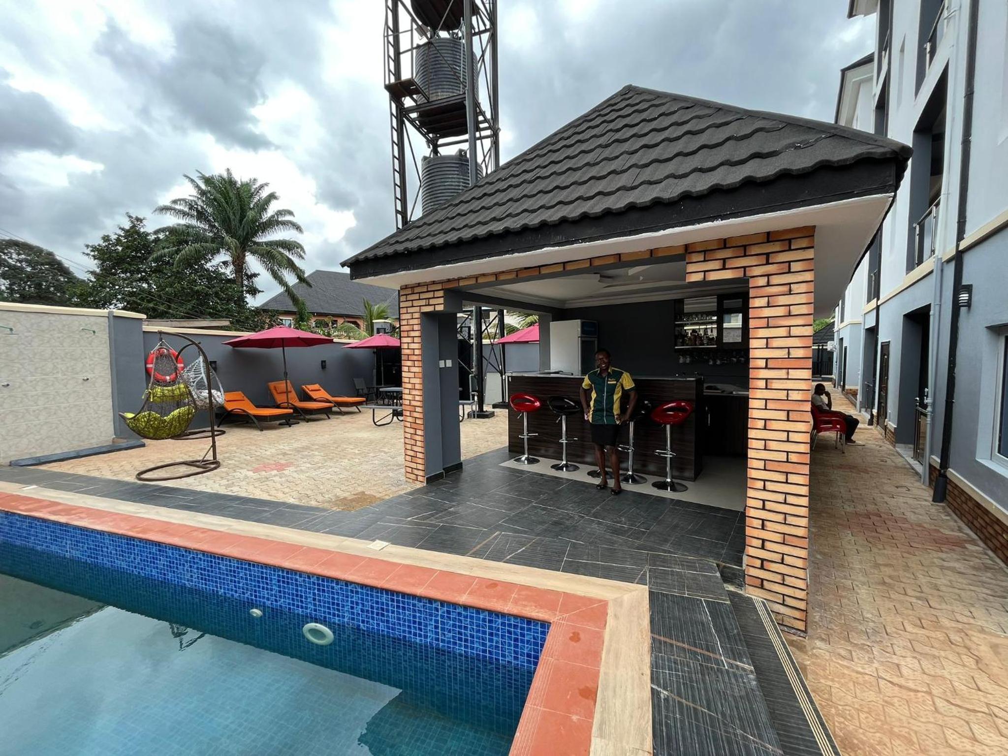 The Moonshine Residence-Royal