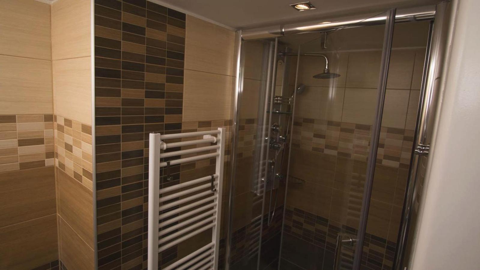 School Apartment - Your Unique Place in Prague by metro Vyšehrad
