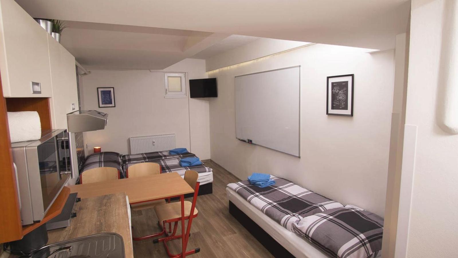 School Apartment - Your Unique Place in Prague by metro Vyšehrad