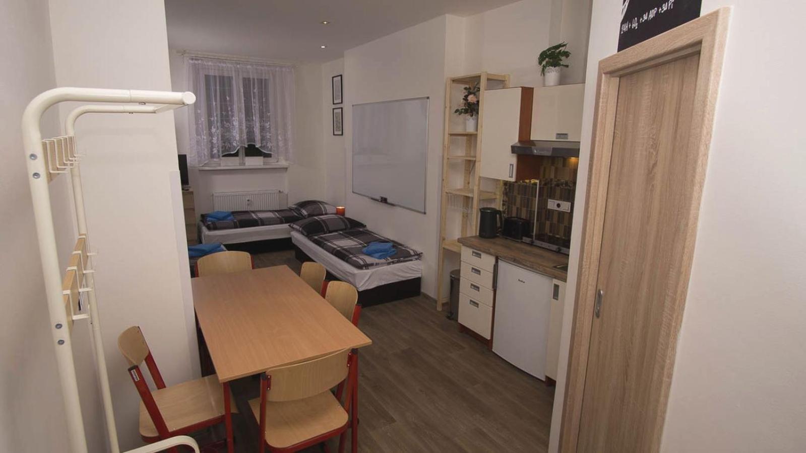 School Apartment - Your Unique Place in Prague by metro Vyšehrad