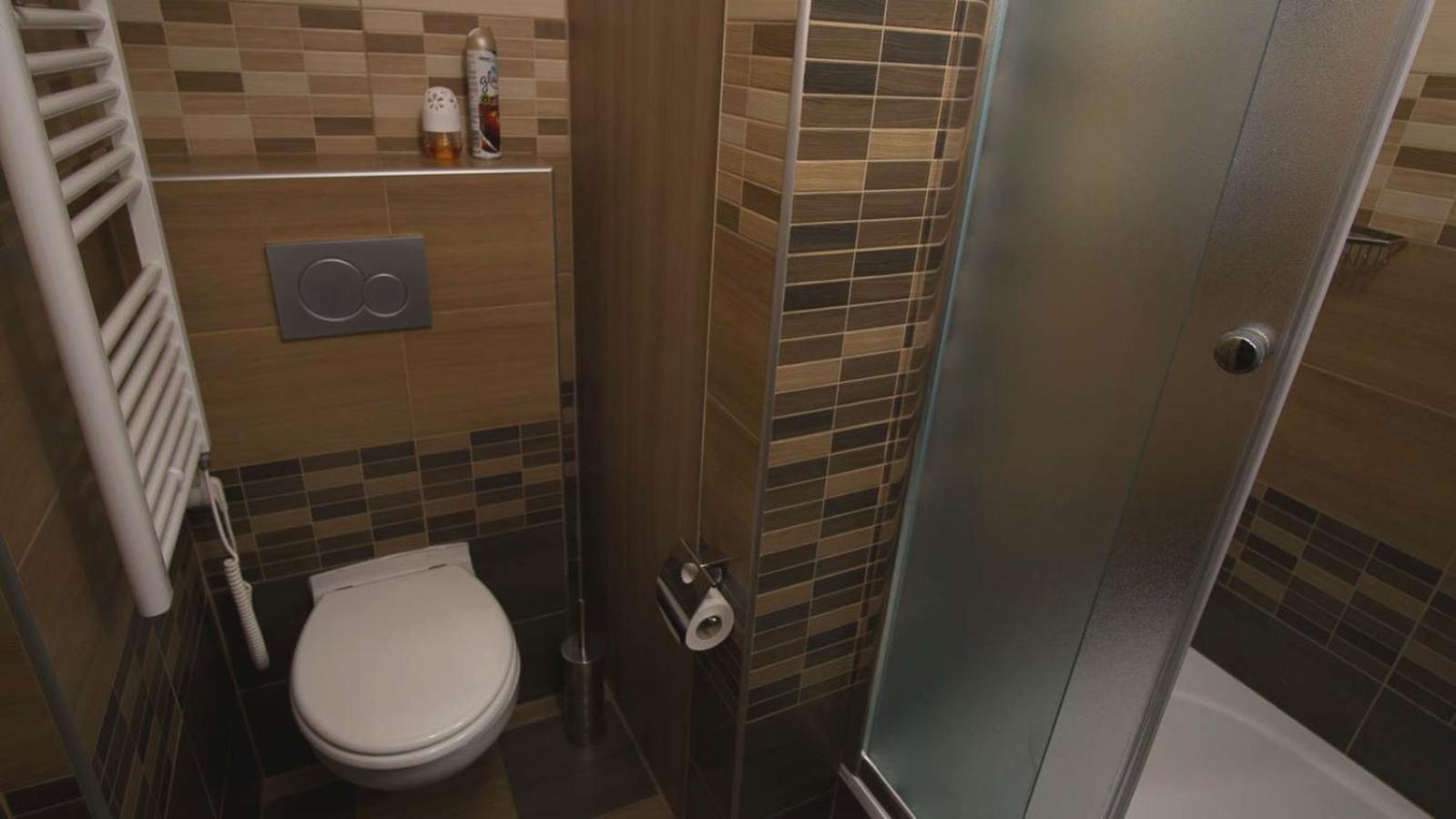 School Apartment - Your Unique Place in Prague by metro Vyšehrad