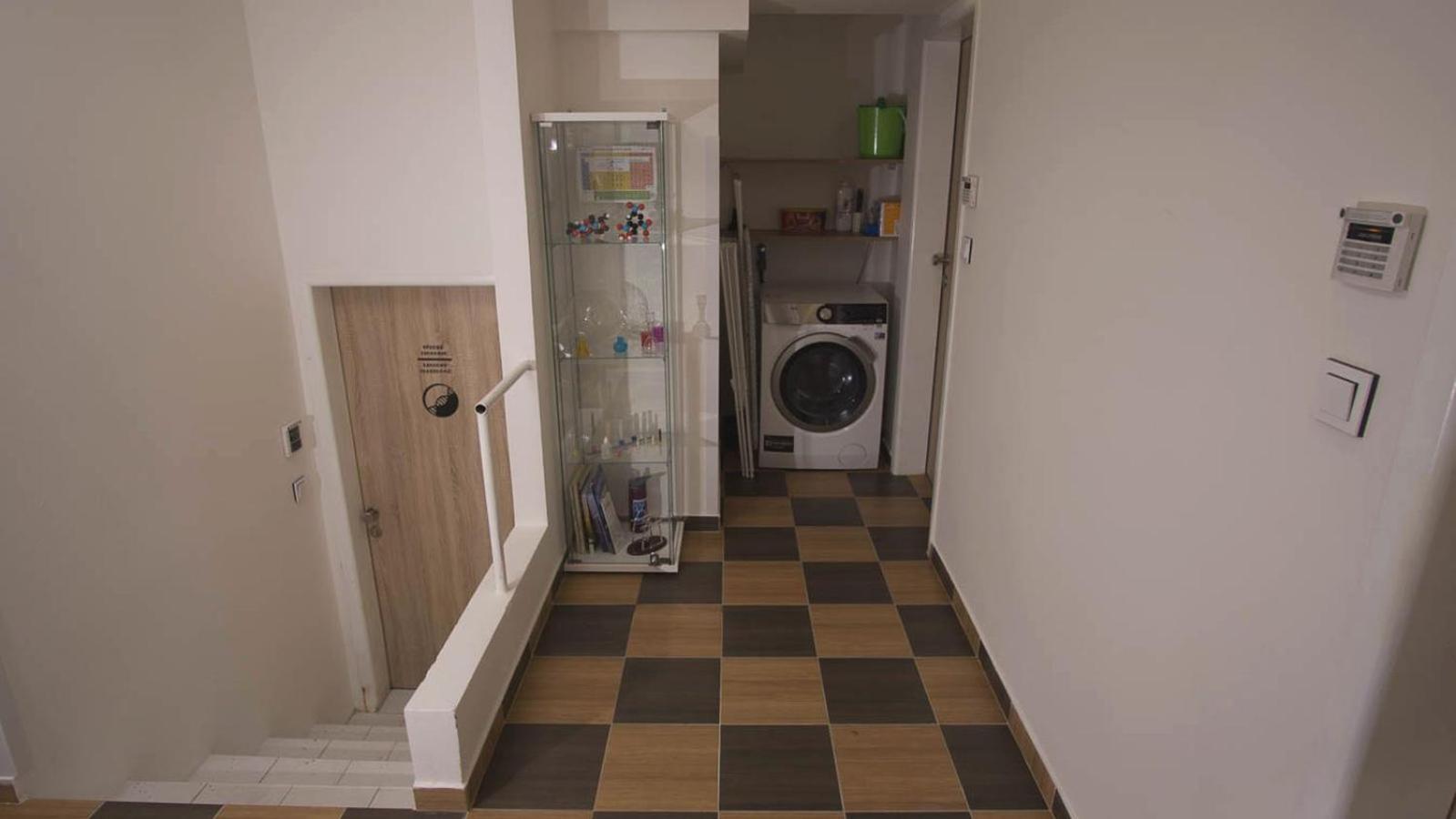 School Apartment - Your Unique Place in Prague by metro Vyšehrad