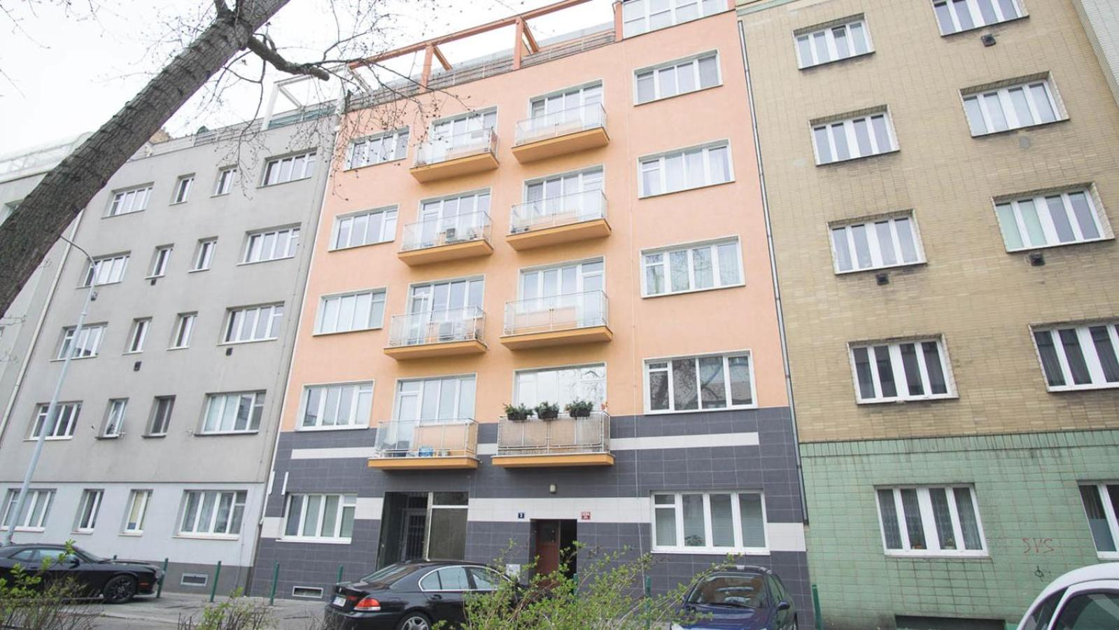 School Apartment - Your Unique Place in Prague by metro Vyšehrad