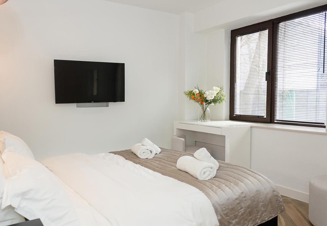 Three private apartments near Port of Varna by Flat Mаnager