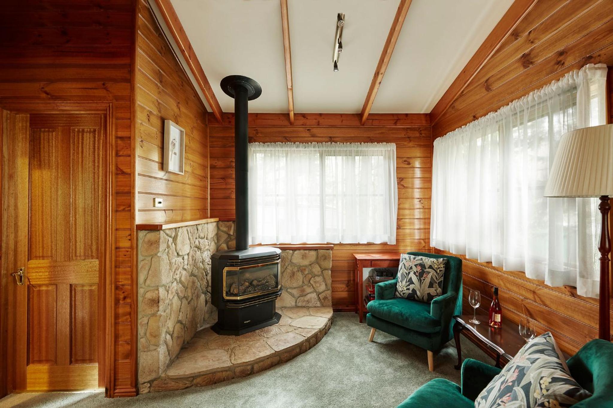 Fernhem Cottages- Love in the Mist