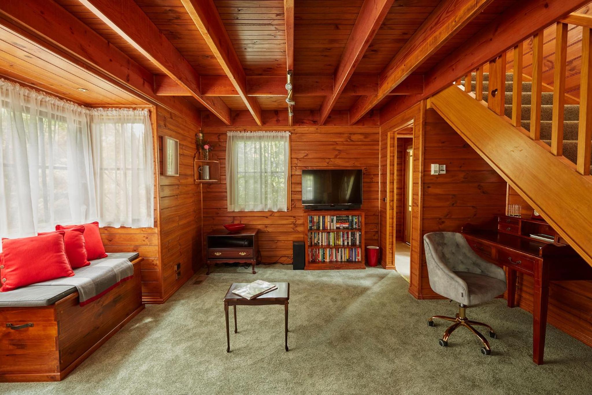 Fernhem Cottages- Love in the Mist