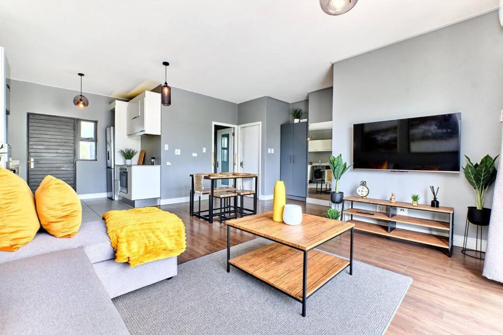 2 Bedroom Furnished Luxury Apartment With Inverter