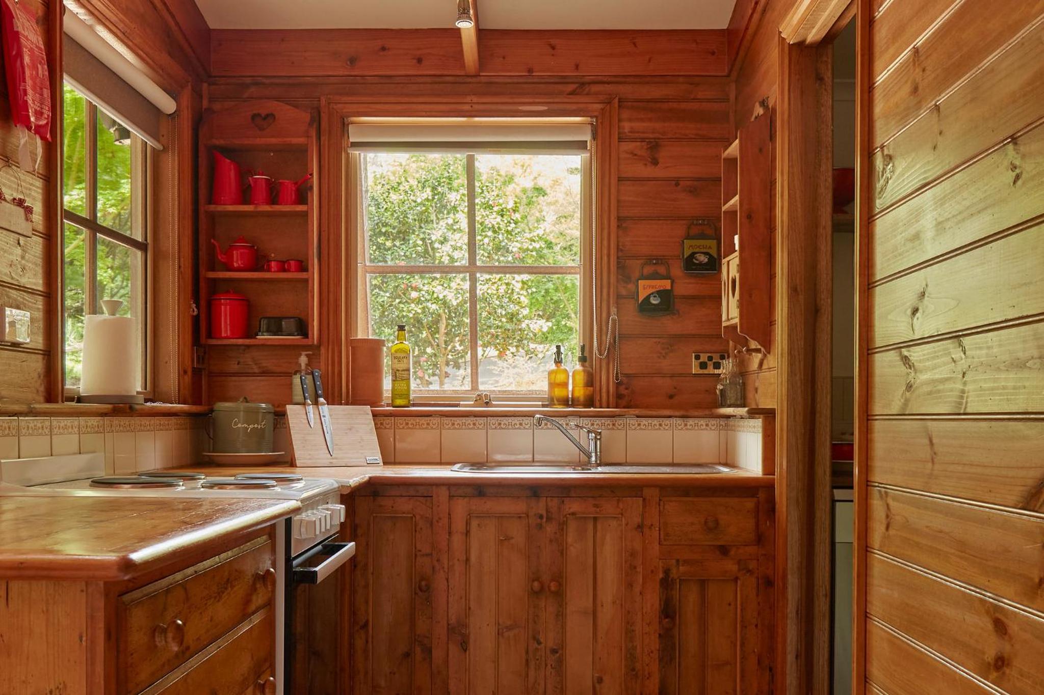 Fernhem Cottages- Love in the Mist