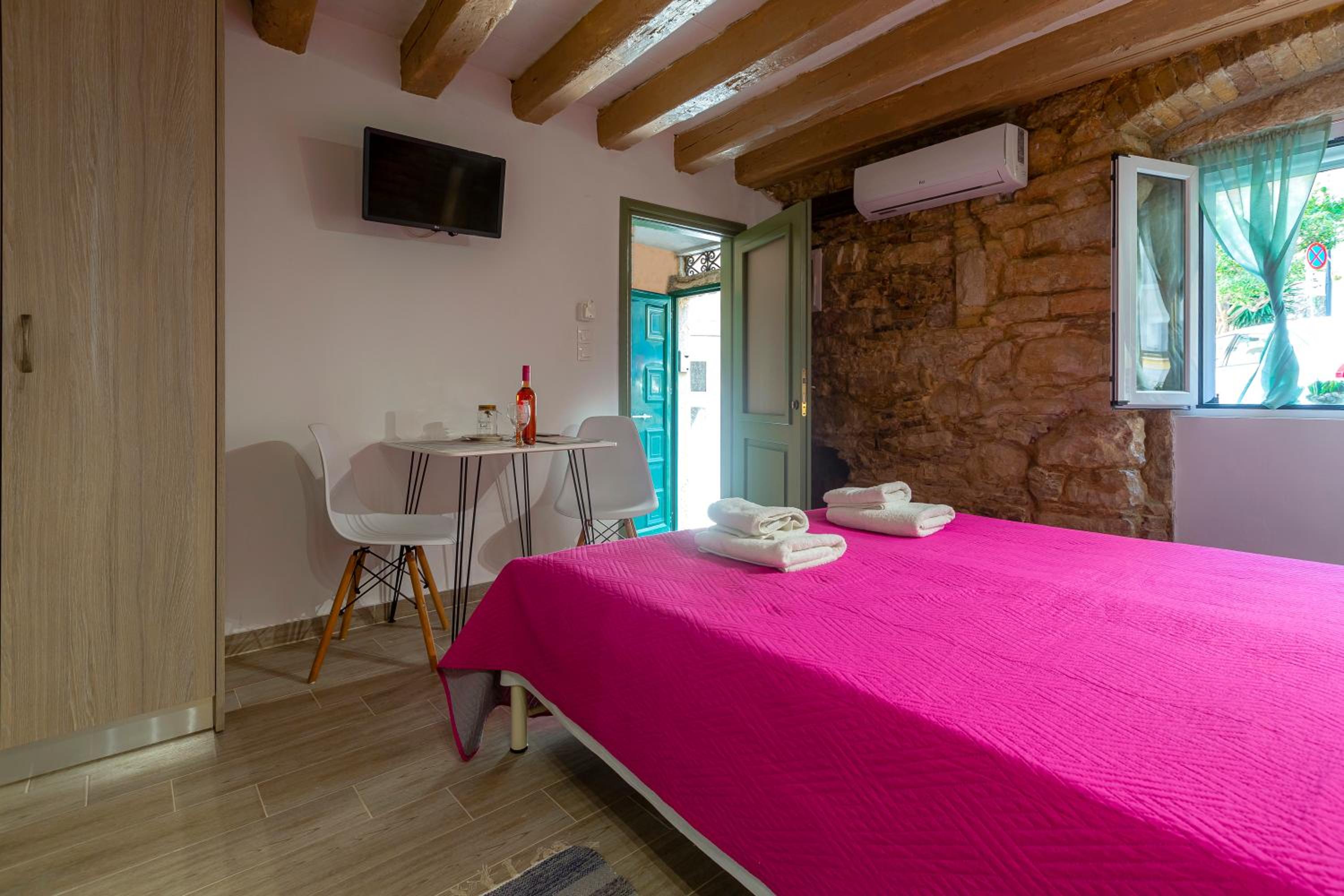 Venetian Sterna Casa