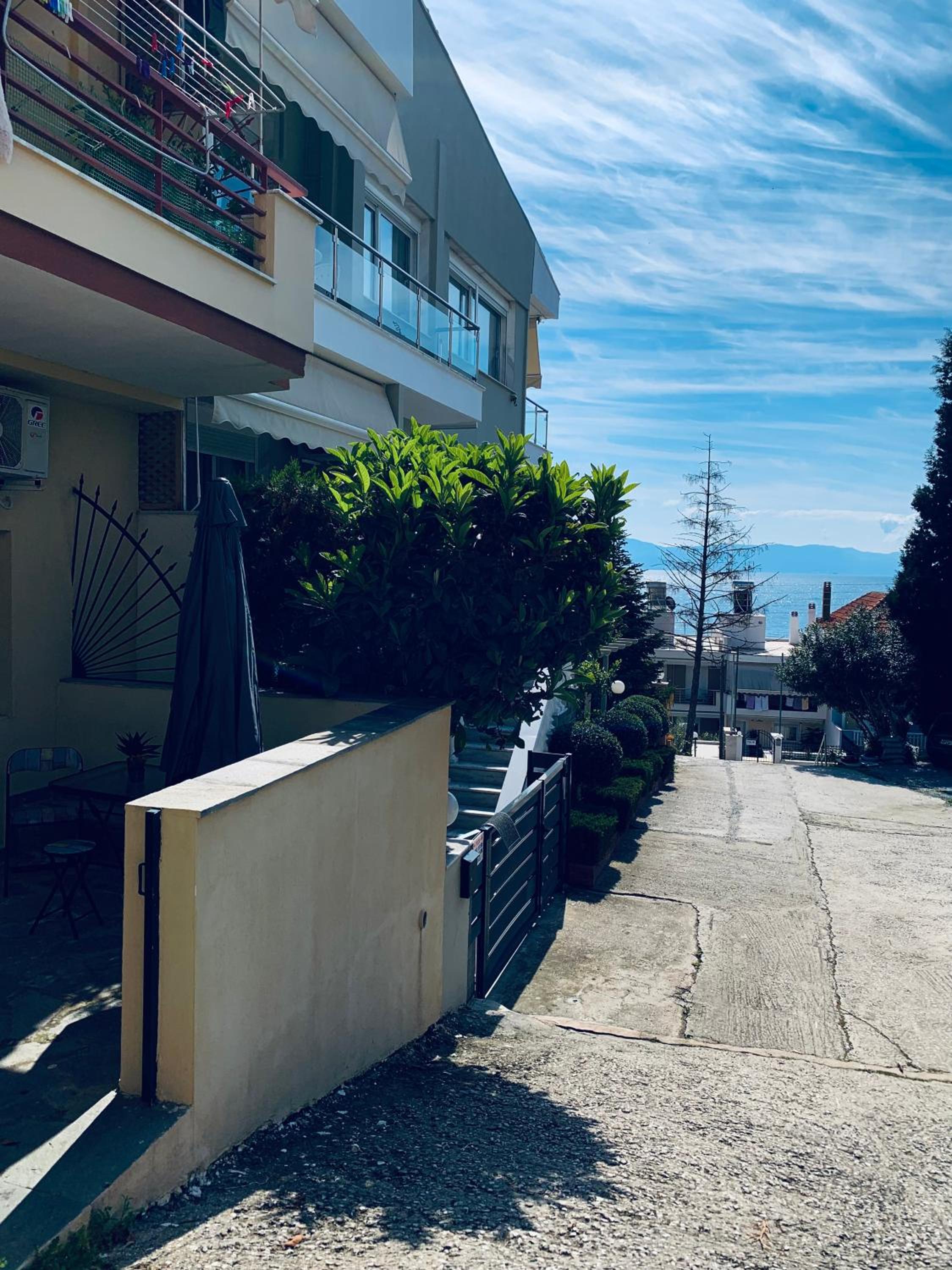 Toulipa seaside apartments