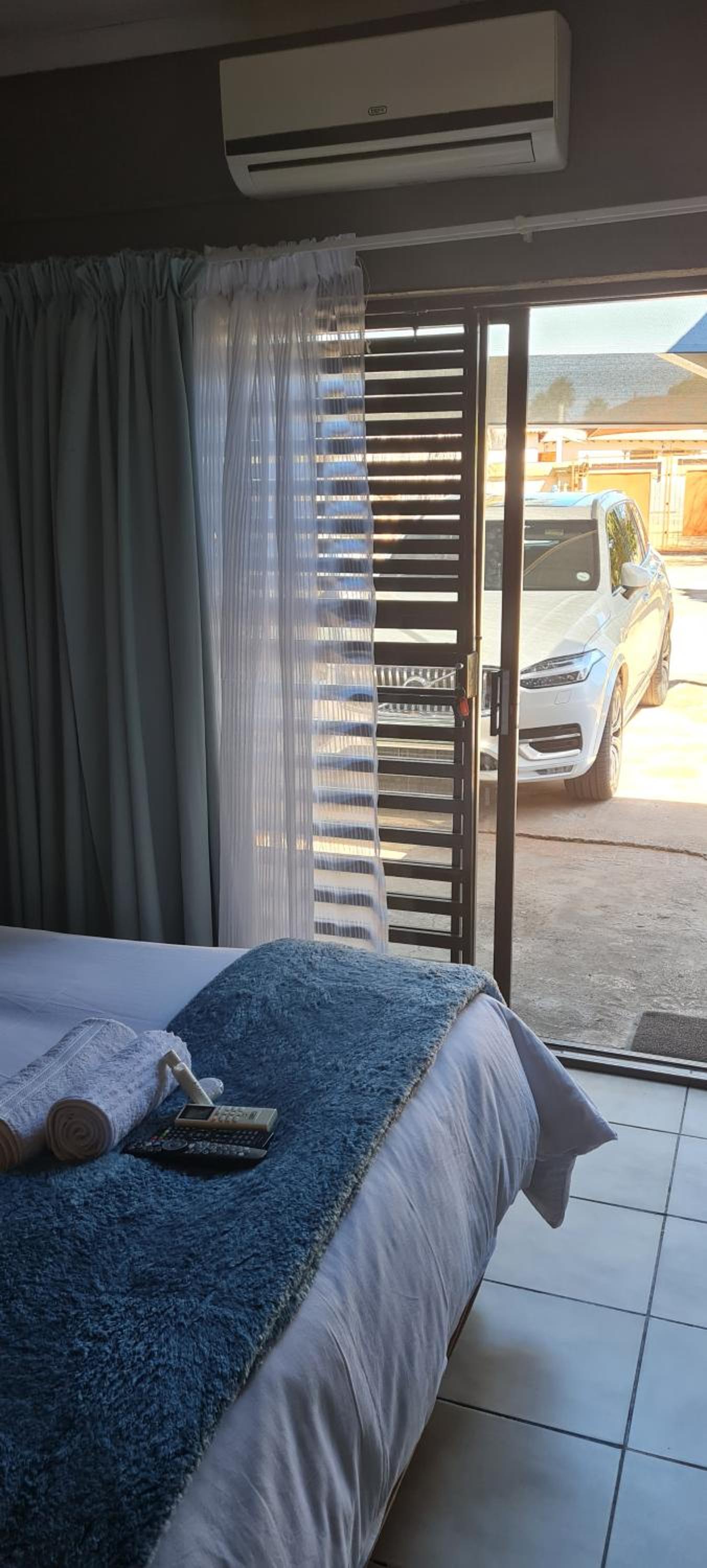 Monate BNB