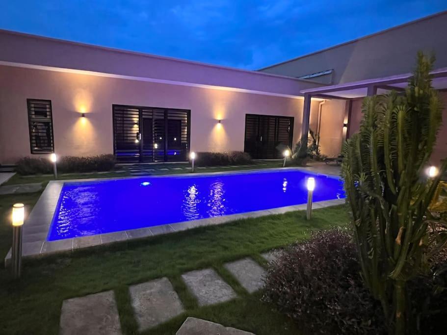 Villa 4 Chambres avec piscine sur Kribi