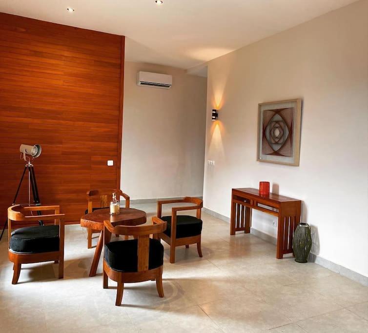 Villa 4 Chambres avec piscine sur Kribi
