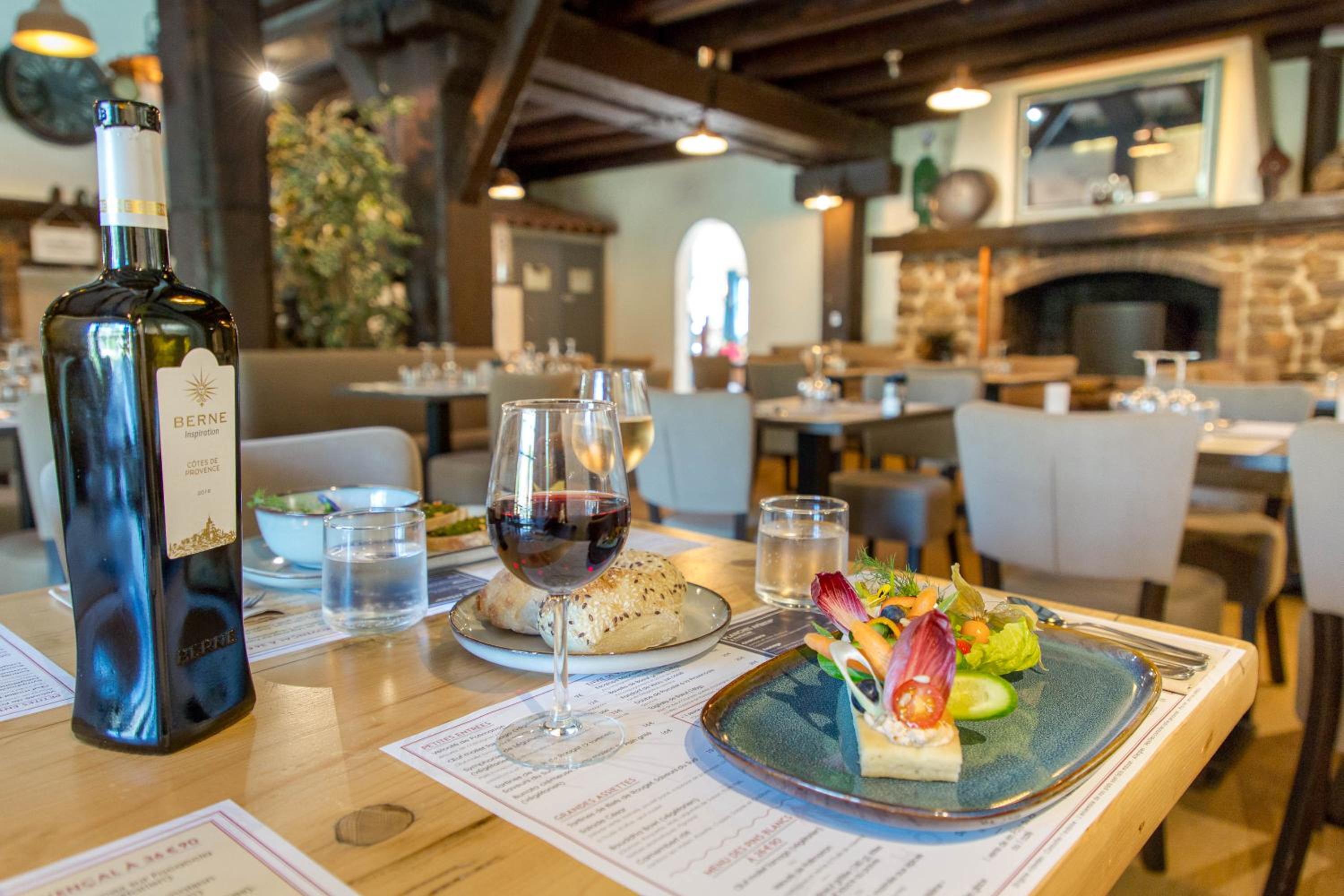 restaurant