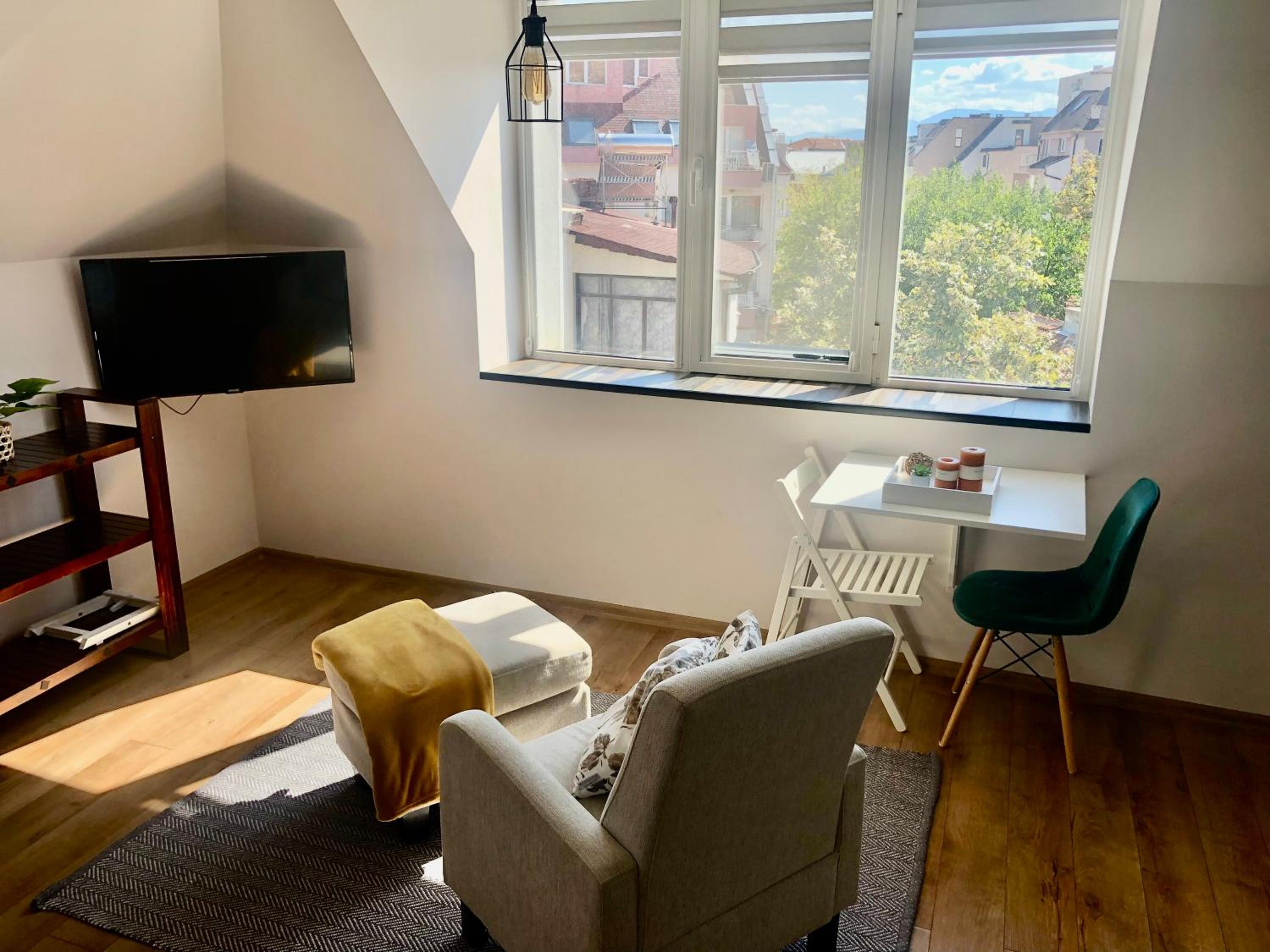 Gladstone suites view 3