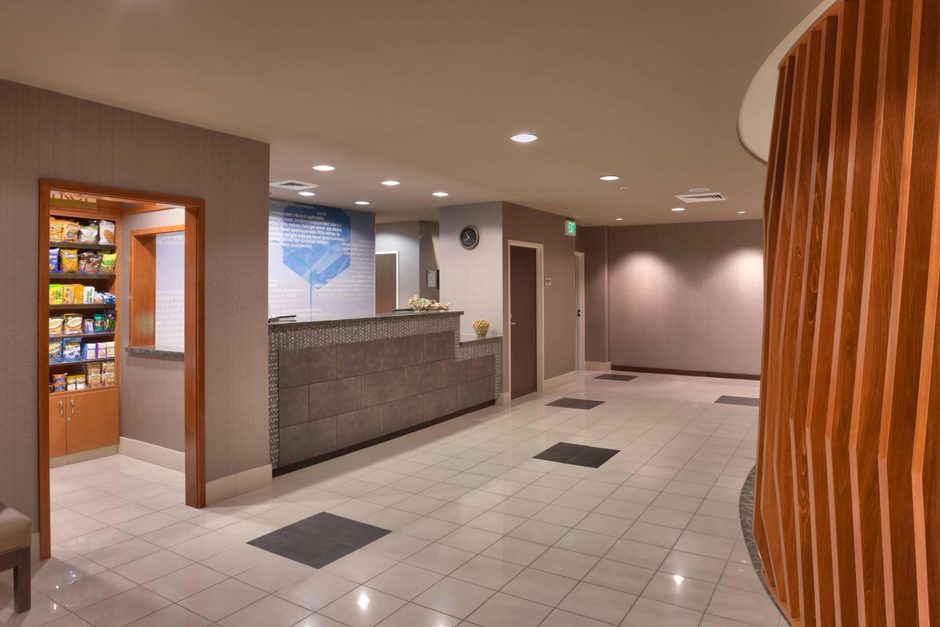SpringHill Suites Thatcher view 4