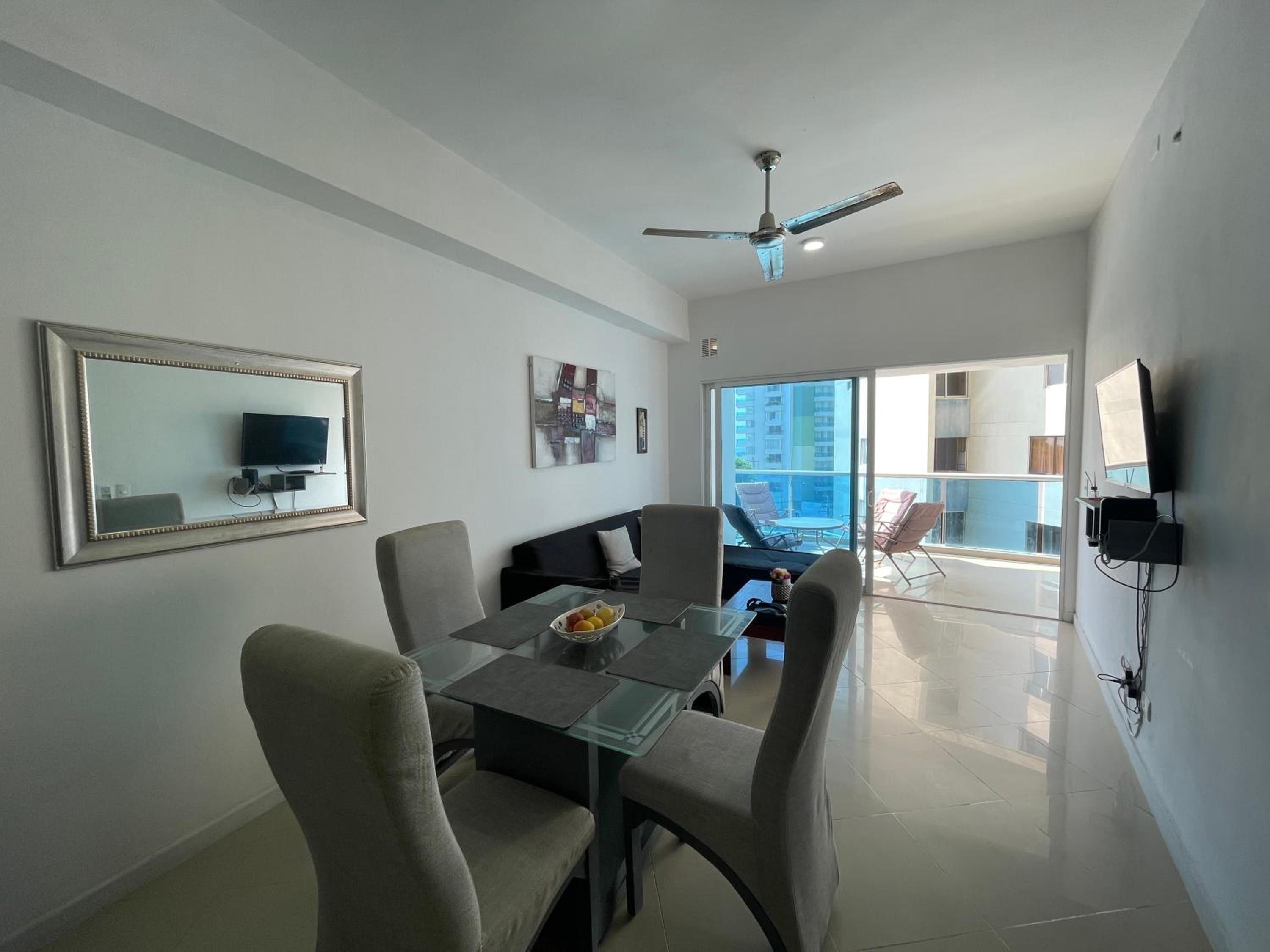 Apartamento lujoso a un minuto de la playa del laguito, la mejor playa de Cartagena de Indias