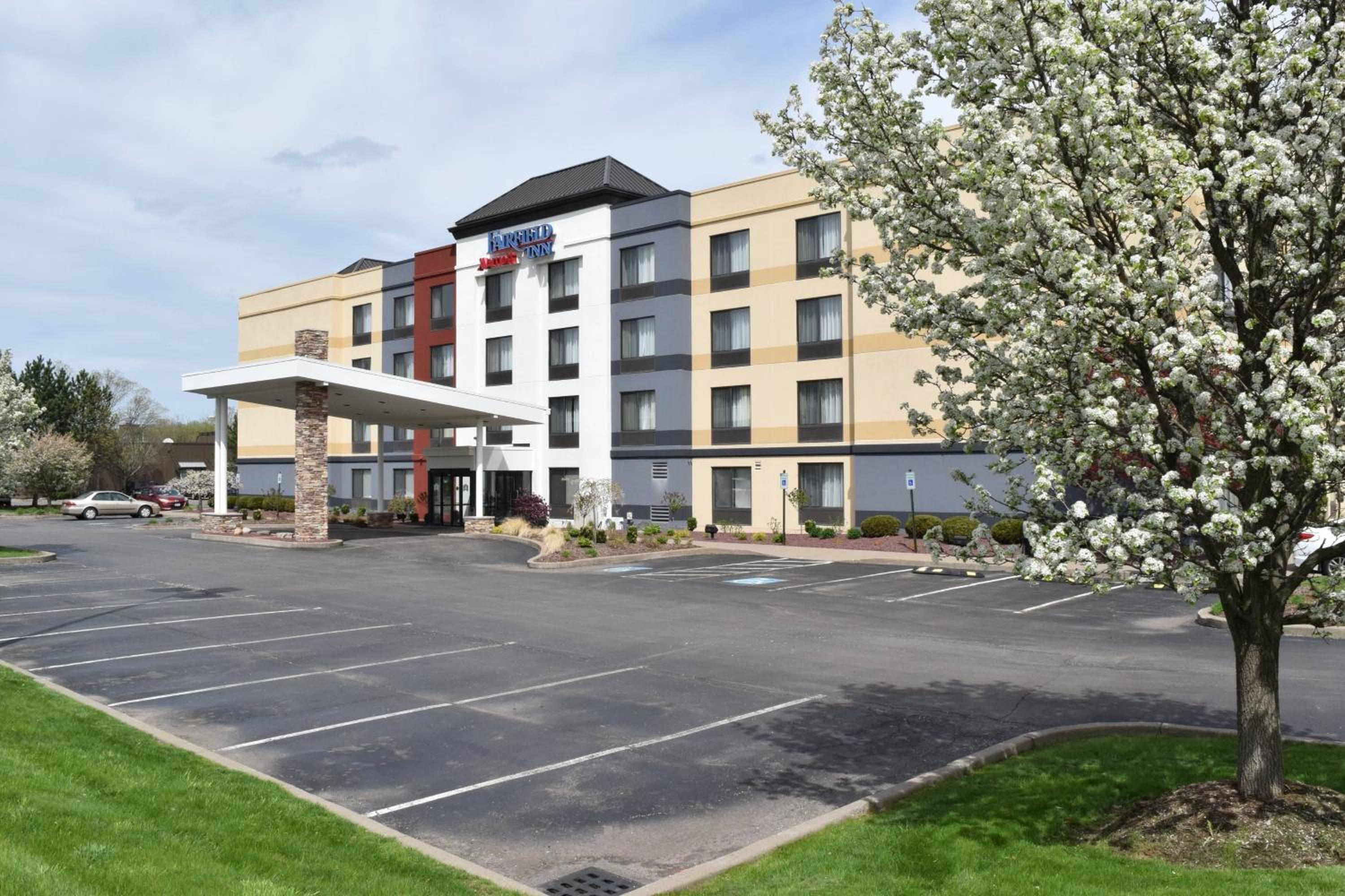 Binghamton Vacations - Fairfield Inn by Marriot Binghamton - Property Image 1