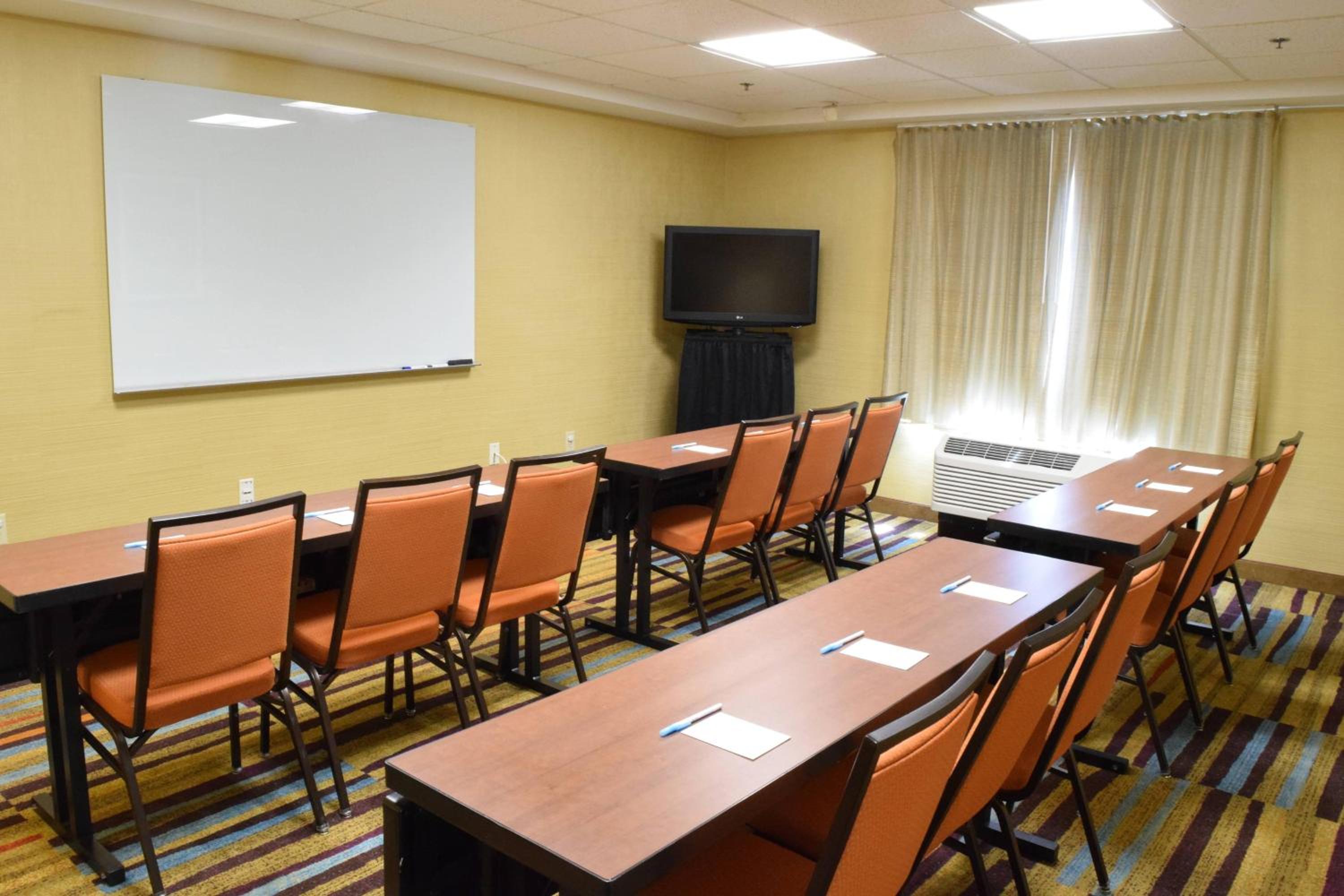 Binghamton Vacations - Fairfield Inn by Marriot Binghamton - Property Image 3