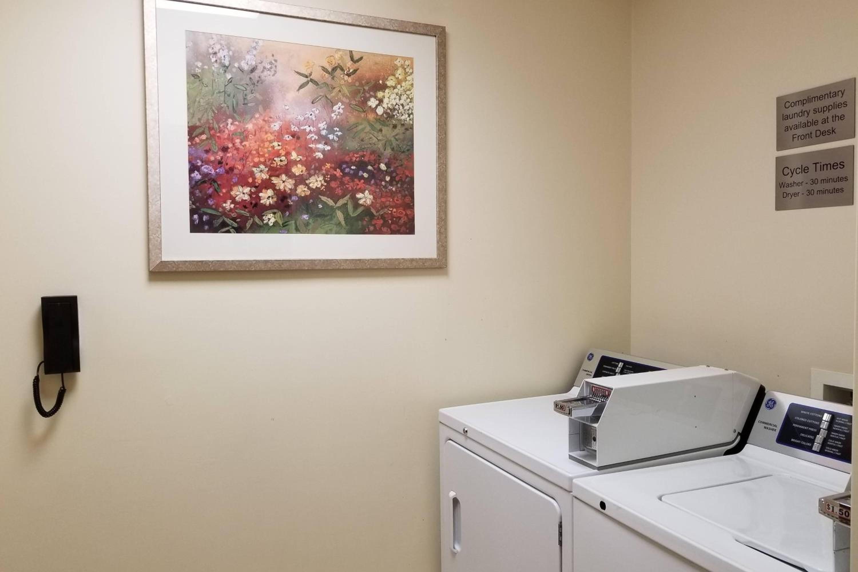 Binghamton Vacations - Fairfield Inn by Marriot Binghamton - Property Image 9
