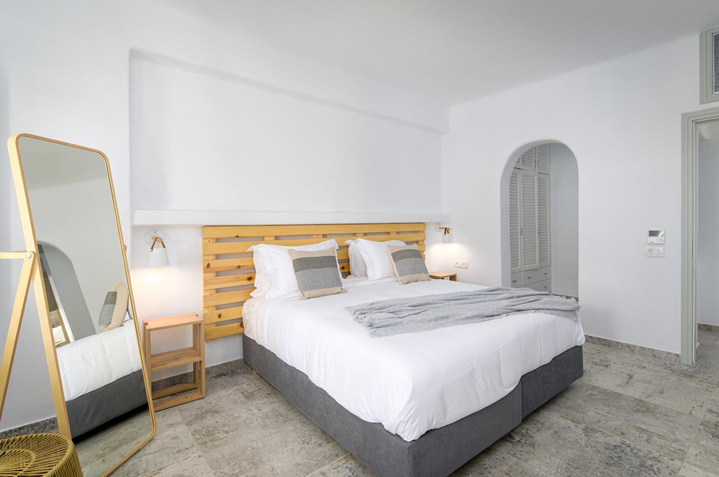 Geminos Complex Villas view 3