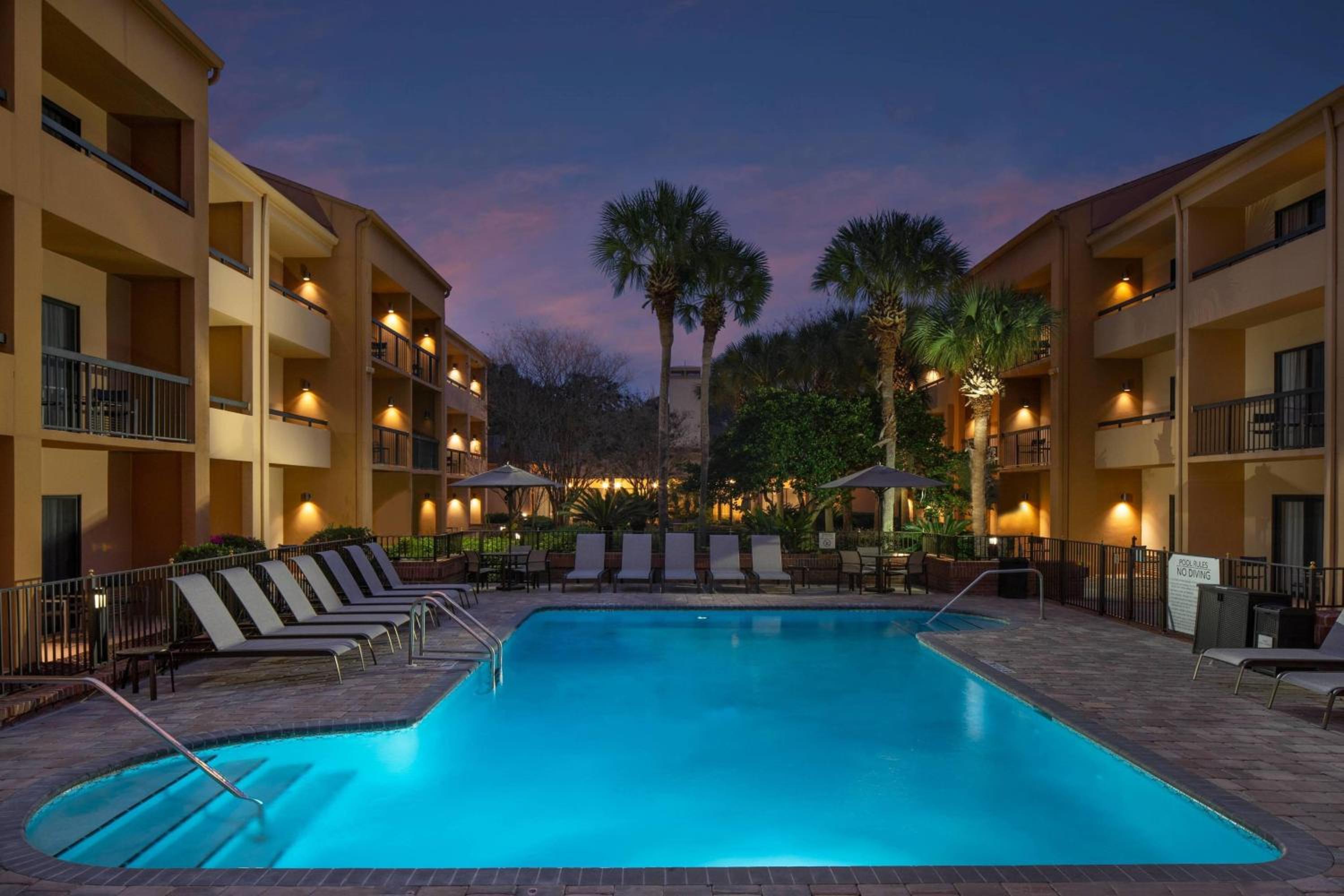 Jacksonville Vacations - Courtyard by Marriott Jacksonville at the Mayo Clinic Campus/Beaches - Property Image 1