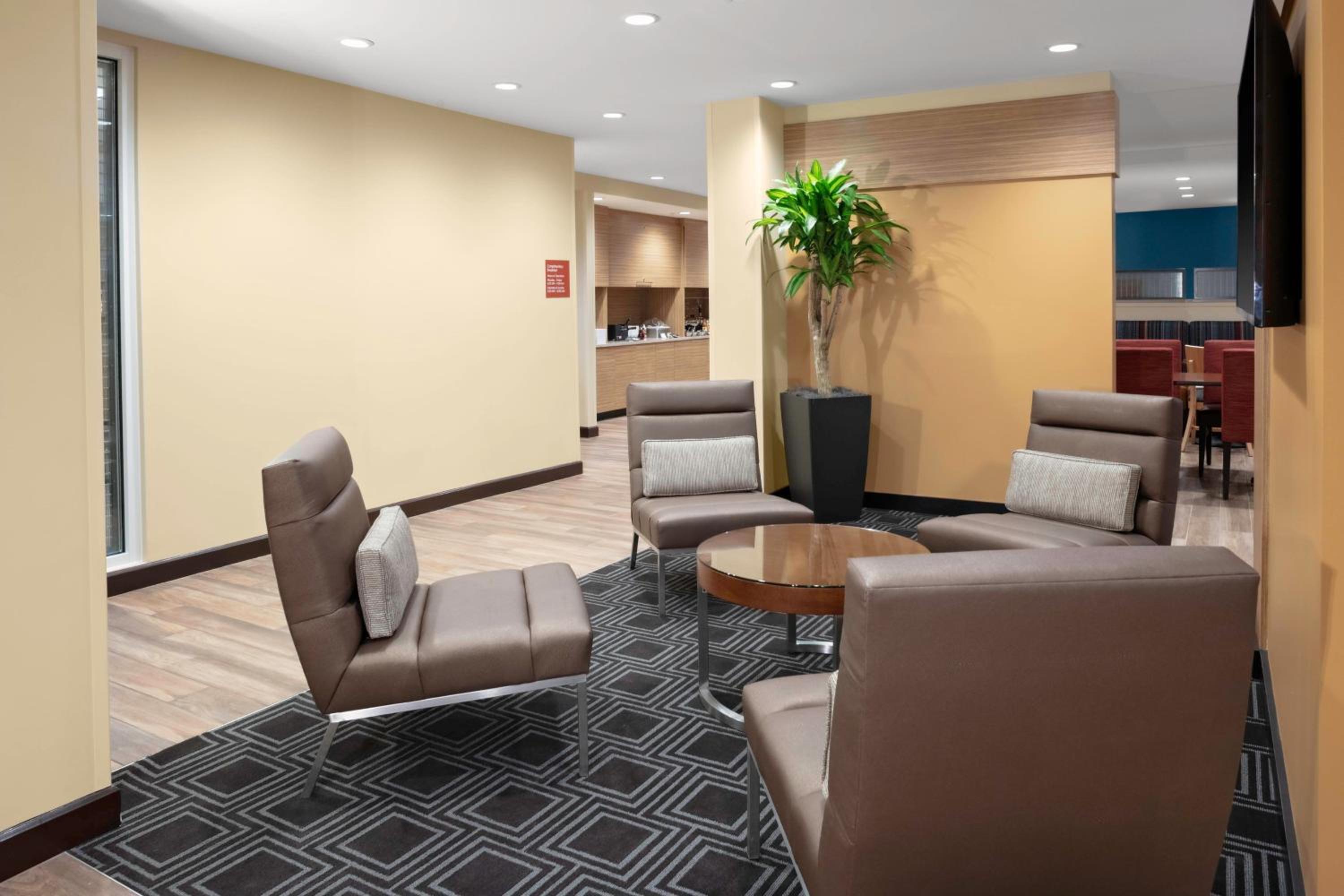 TownePlace Suites by Marriott Gainesville view 3