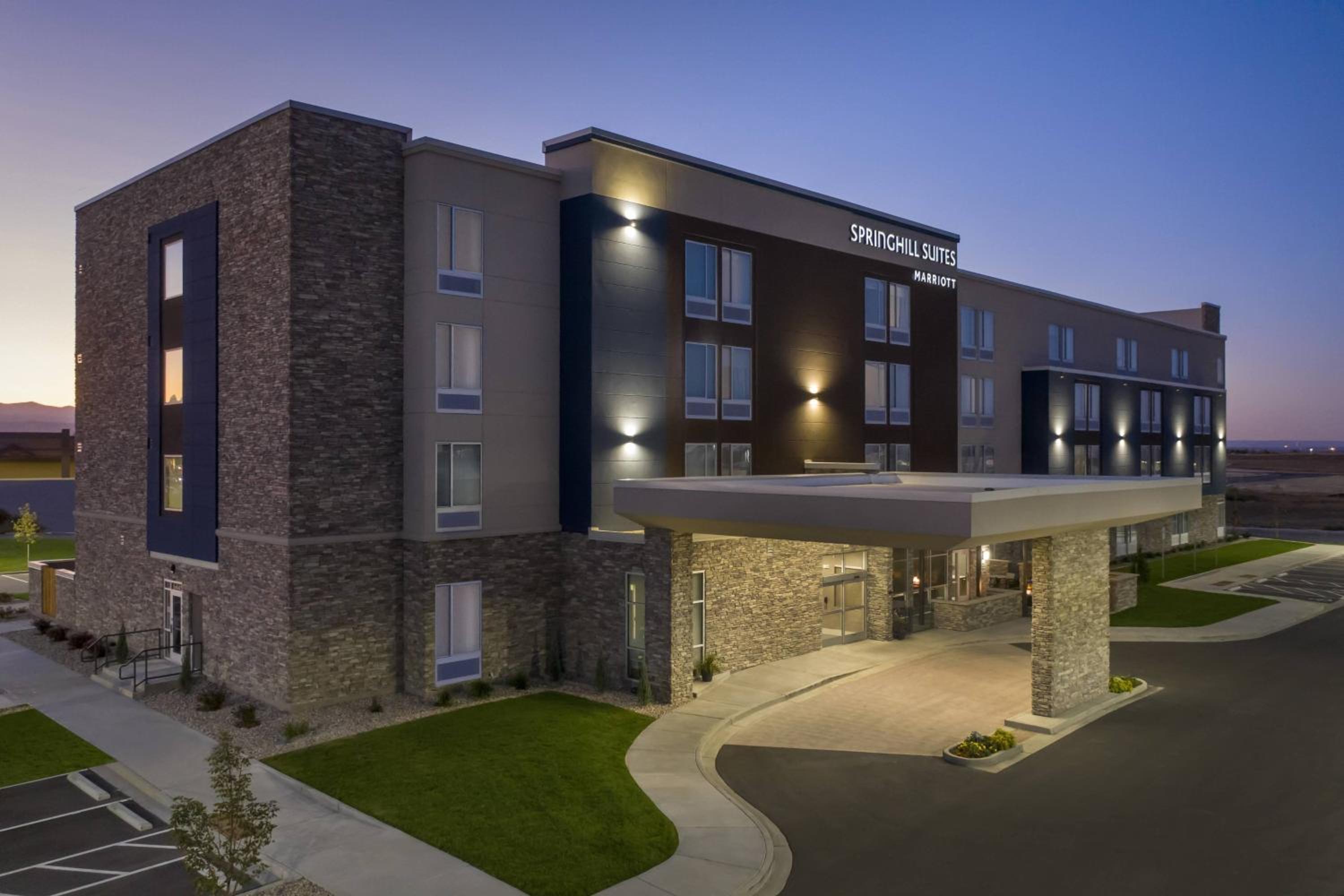 Hotel SpringHill Suites by Marriott Loveland Fort Collins/Windsor - Image 1