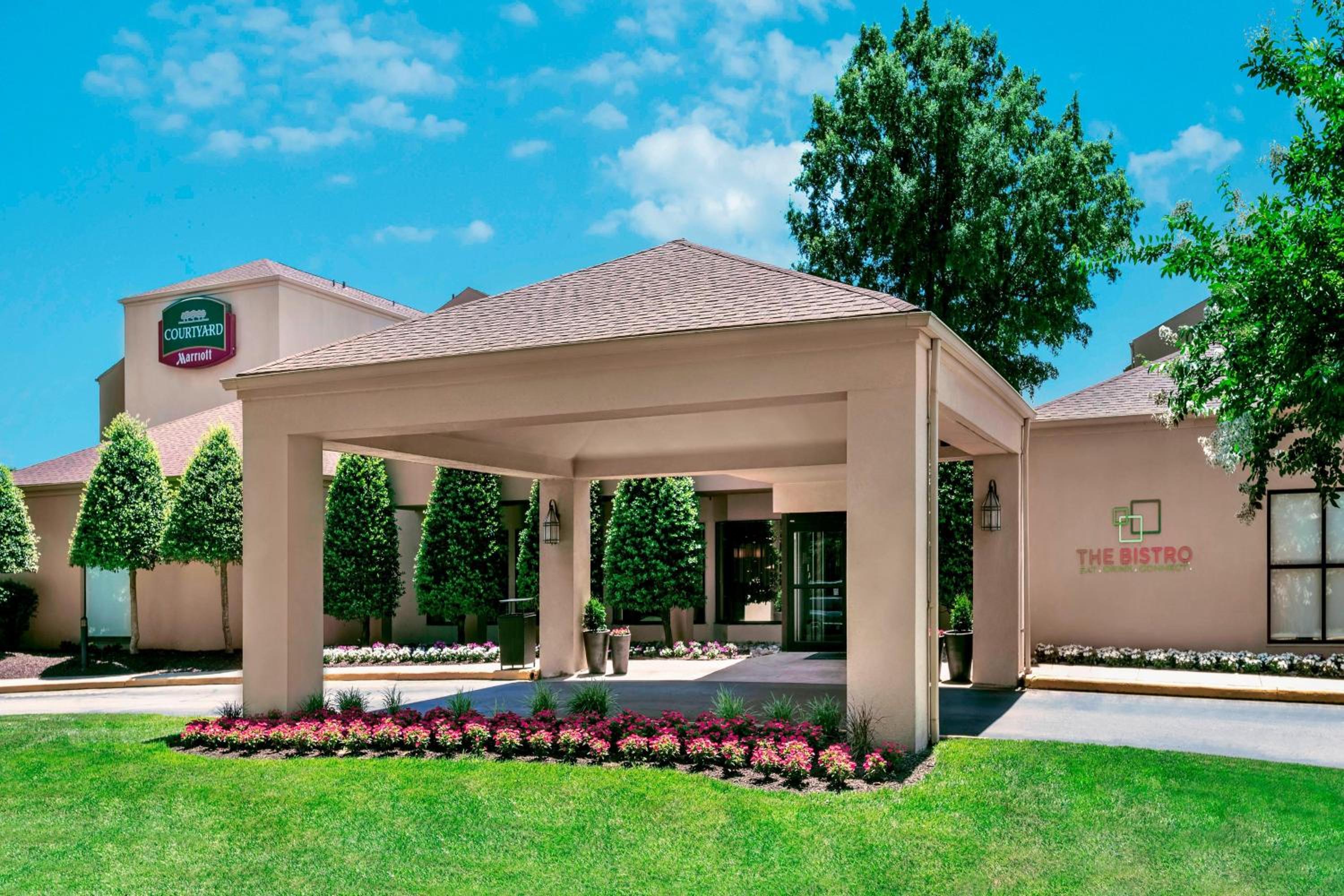 Hotel Courtyard Virginia Beach Norfolk - Image 1