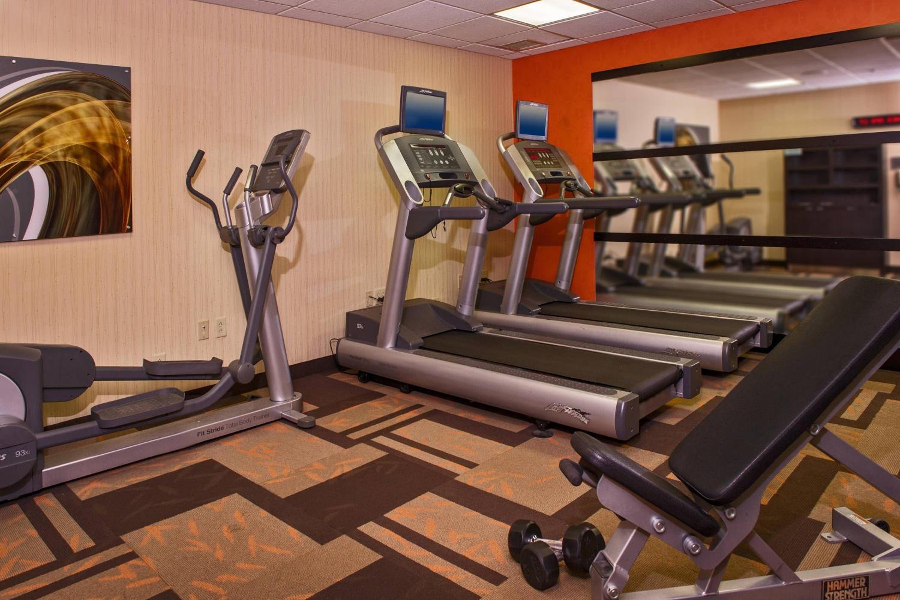 Richmond Vacations - Courtyard by Marriott Richmond West - Property Image 3