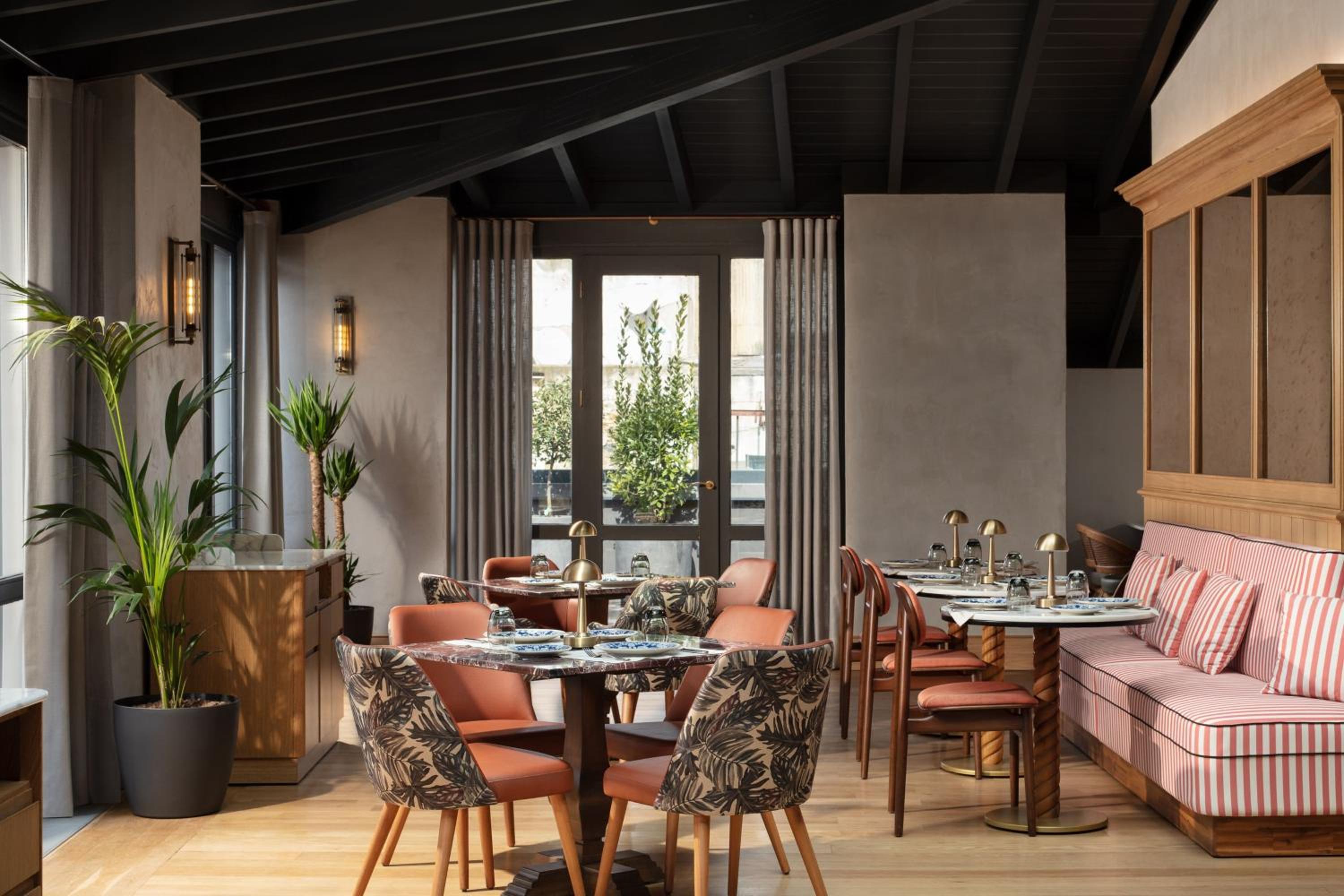 Adahan DeCamondo Pera, Autograph Collection - Image 56