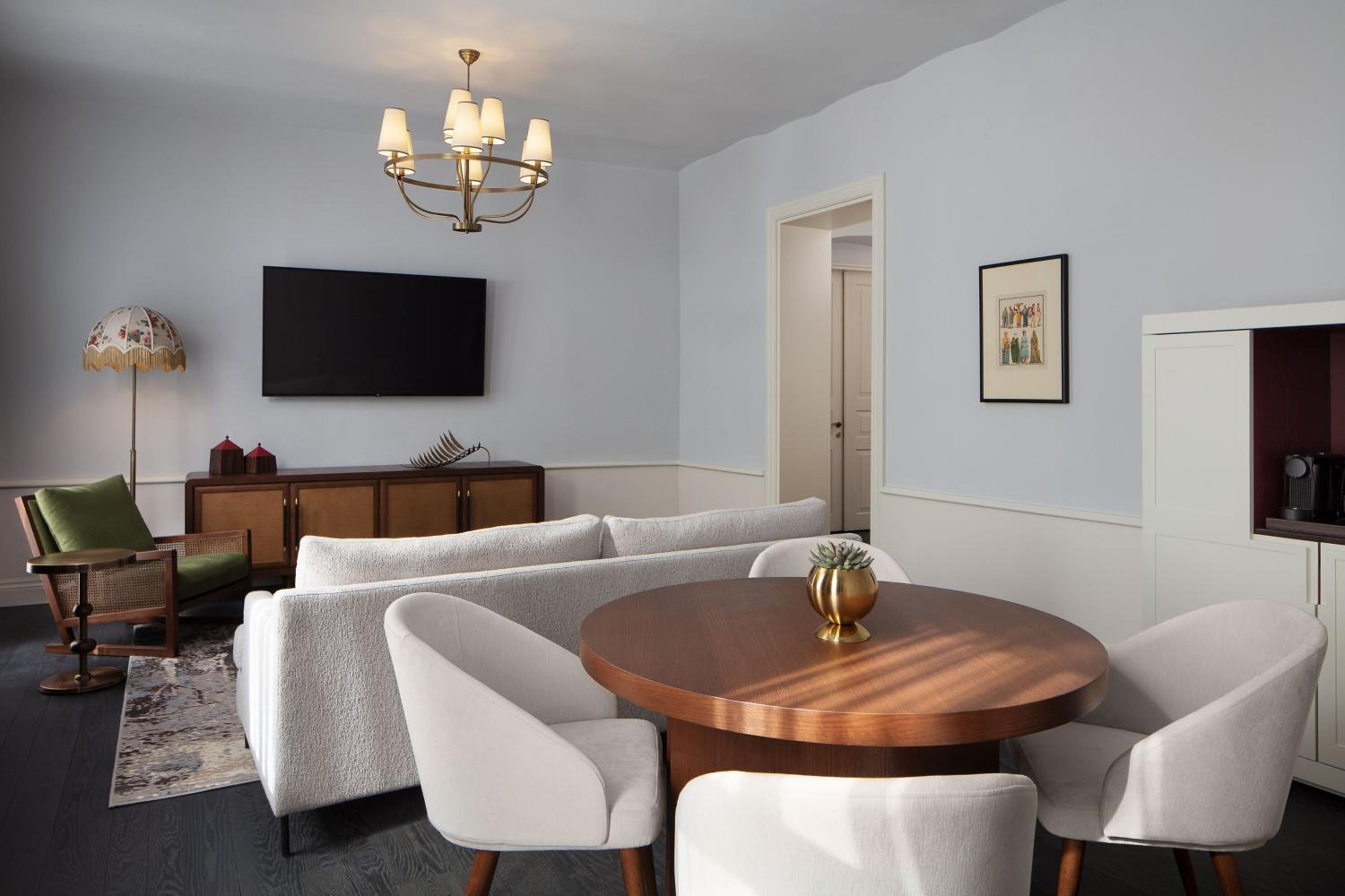 Adahan DeCamondo Pera, Autograph Collection - Image 34