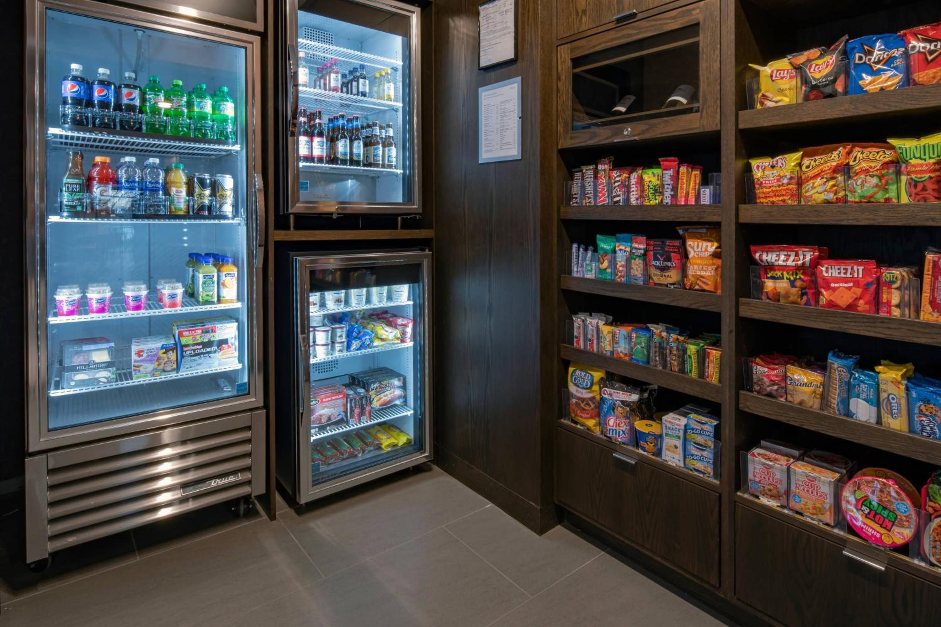 Klamath Falls Vacations - Fairfield Inn  Suites by Marriott Klamath Falls - Property Image 13