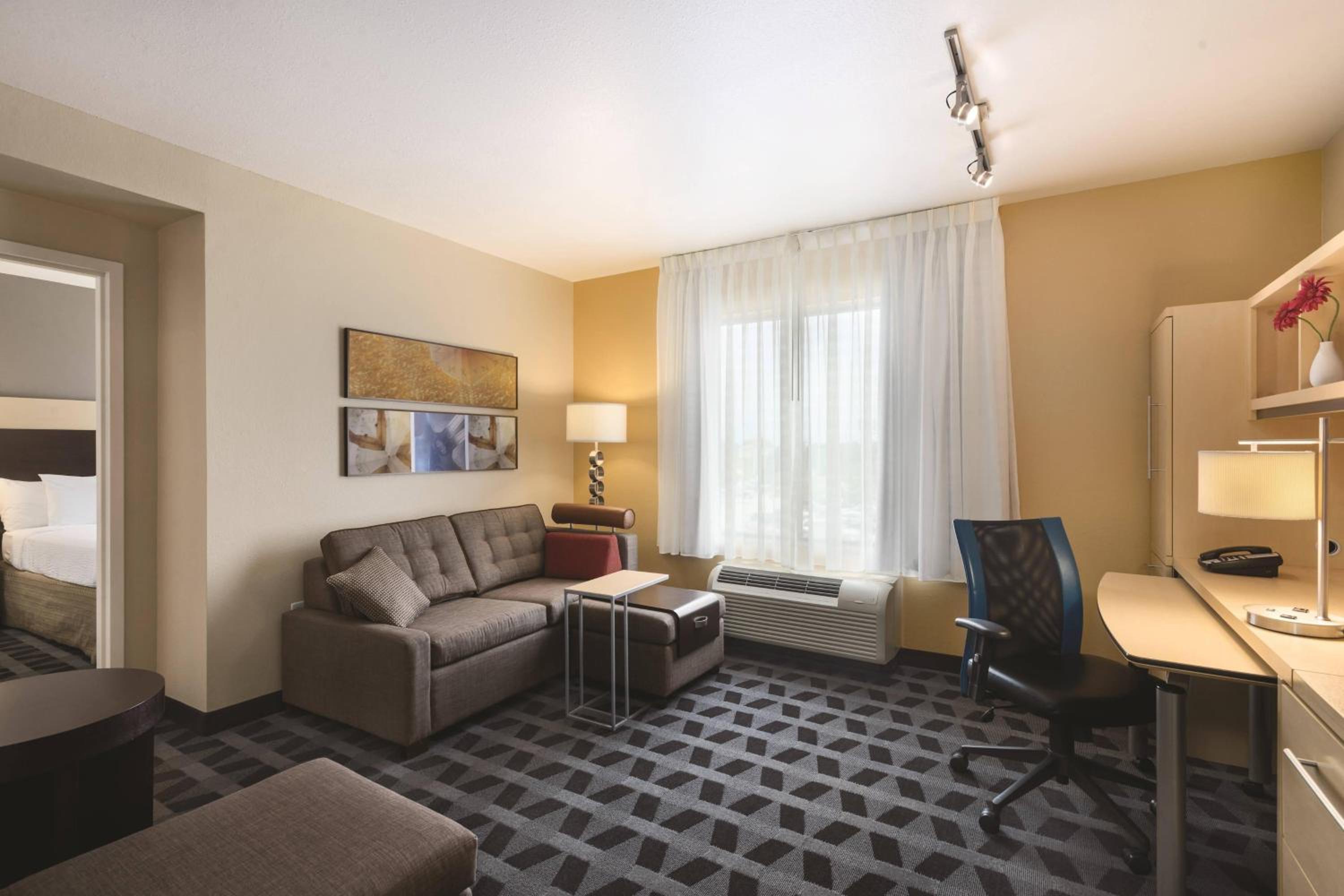 Joliet Vacations - TownePlace Suites Joliet South - Property Image 16