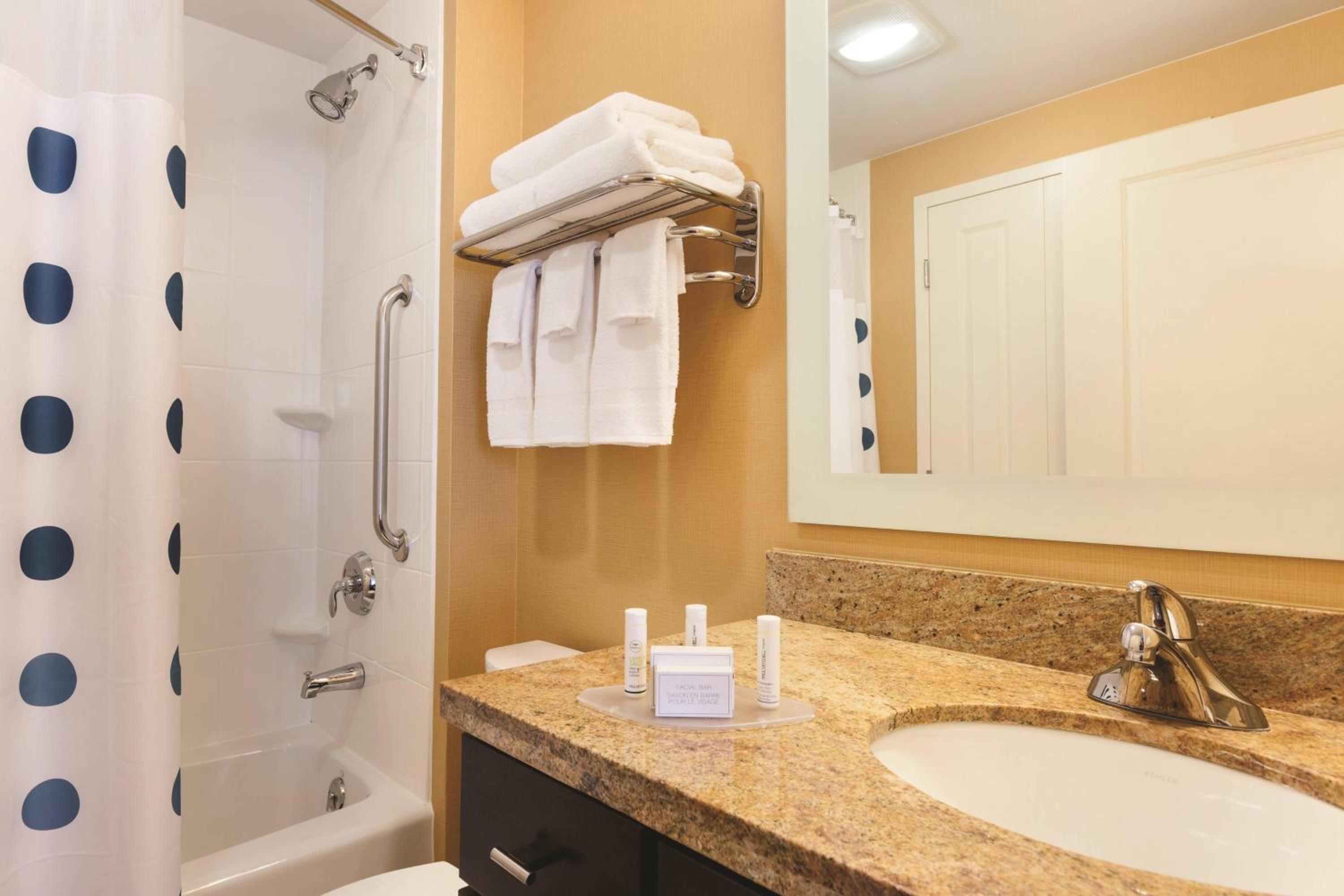 Joliet Vacations - TownePlace Suites Joliet South - Property Image 10