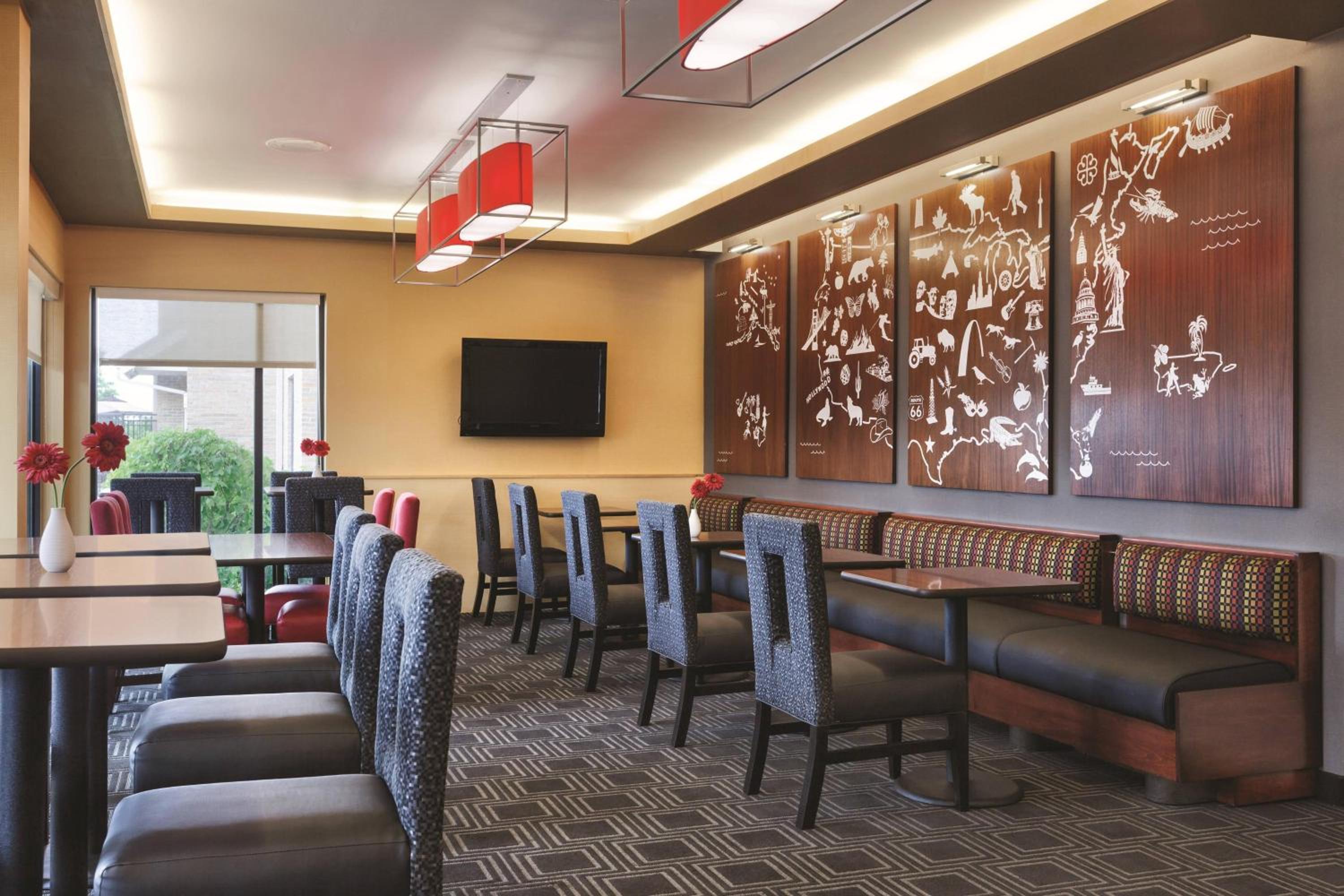 Joliet Vacations - TownePlace Suites Joliet South - Property Image 3